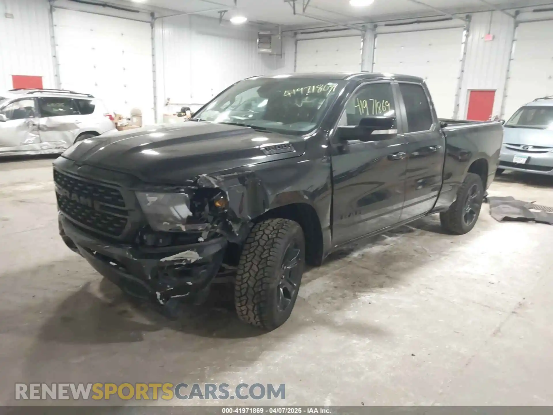 2 Photograph of a damaged car 1C6SRFBT2NN281888 RAM 1500 2022
