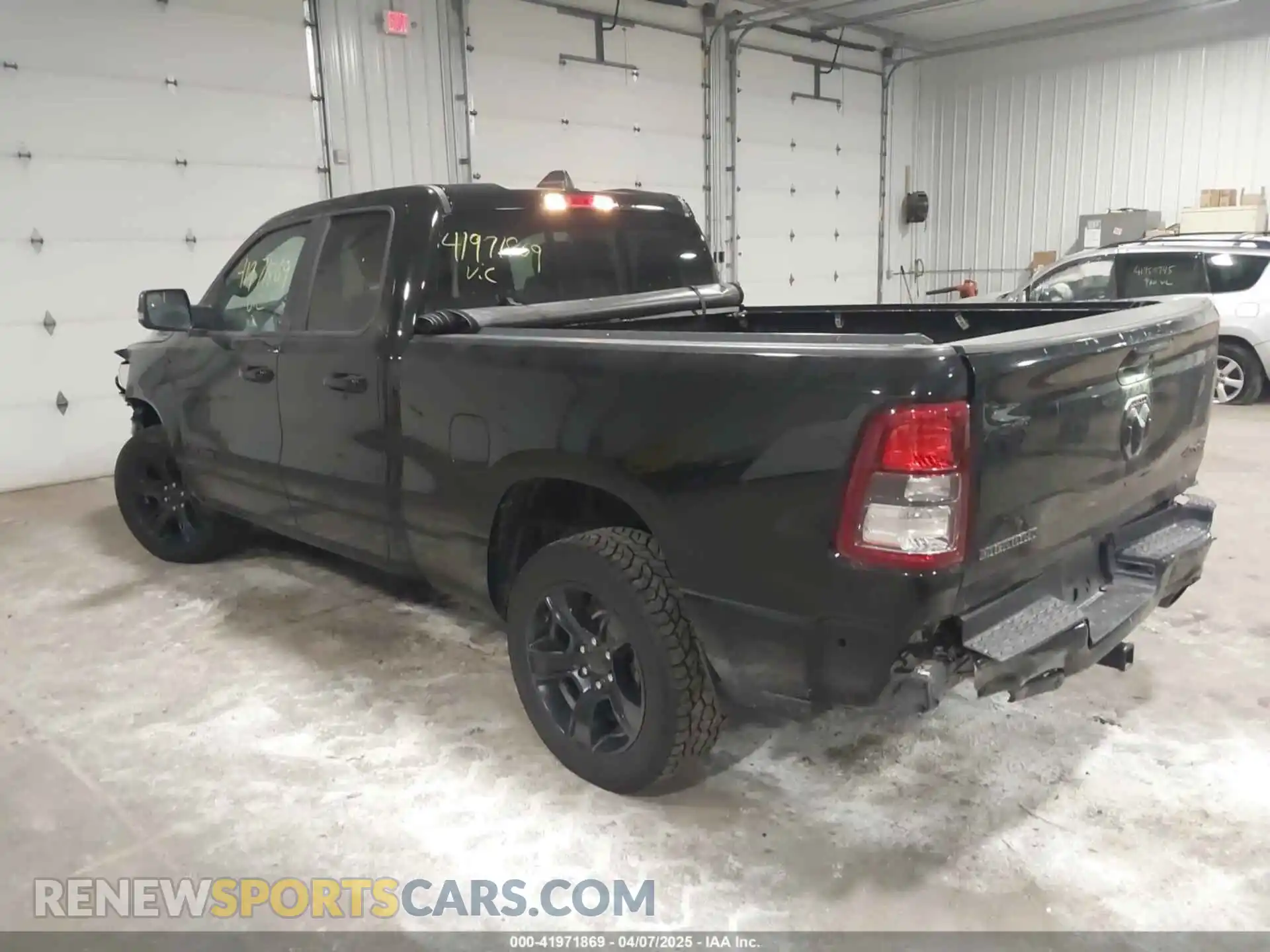 3 Photograph of a damaged car 1C6SRFBT2NN281888 RAM 1500 2022