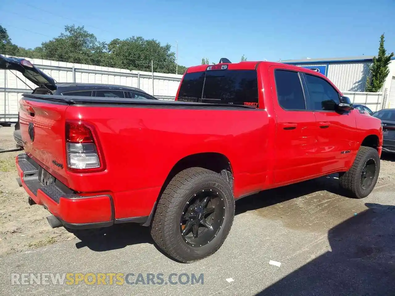 3 Photograph of a damaged car 1C6SRFBT4NN132494 RAM 1500 2022