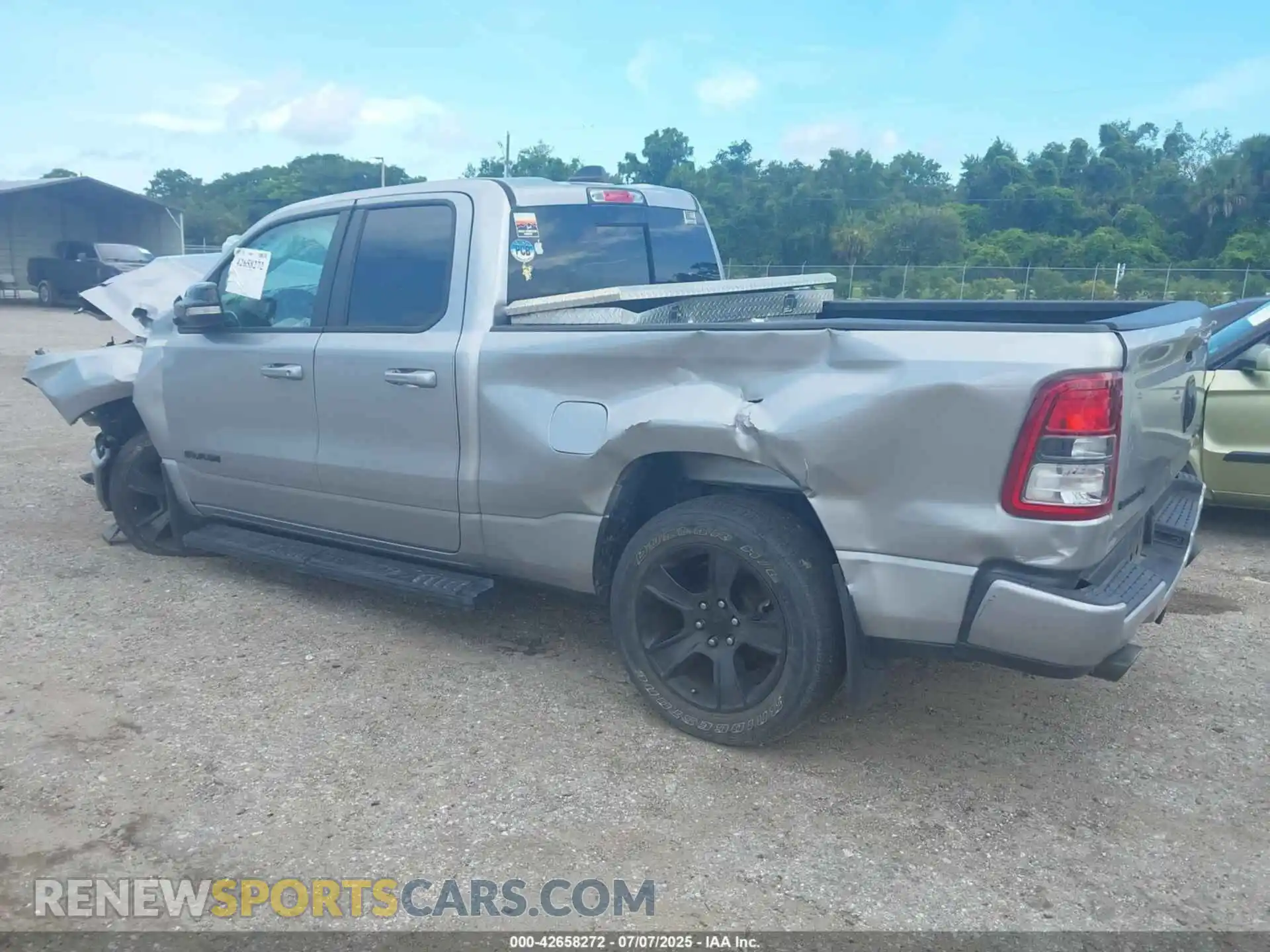 3 Photograph of a damaged car 1C6SRFBT4NN445528 RAM 1500 2022
