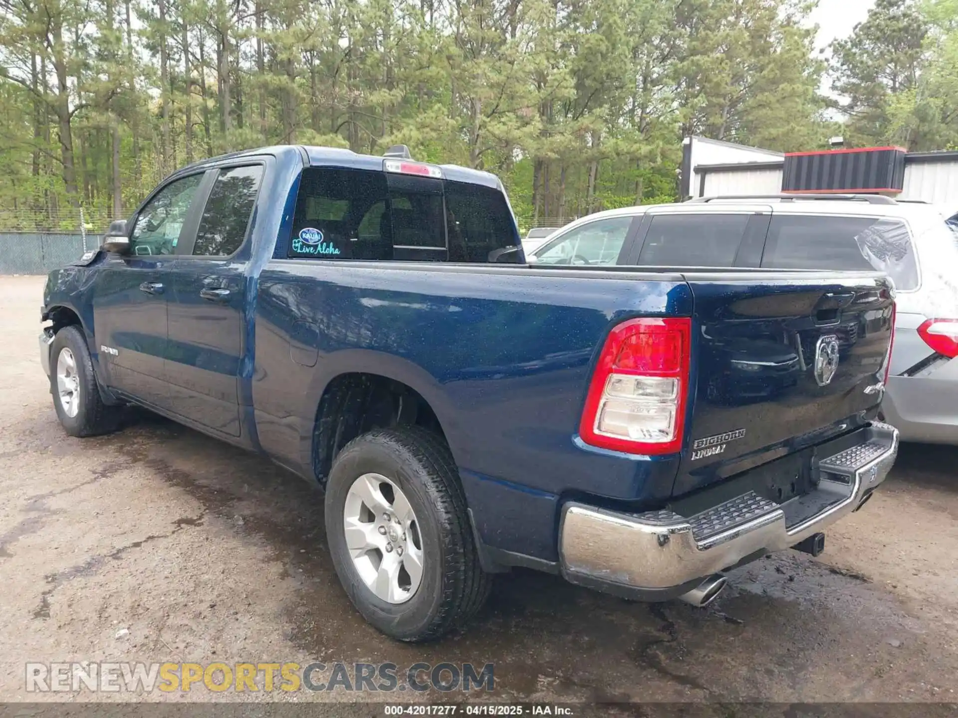3 Photograph of a damaged car 1C6SRFBT7NN180040 RAM 1500 2022