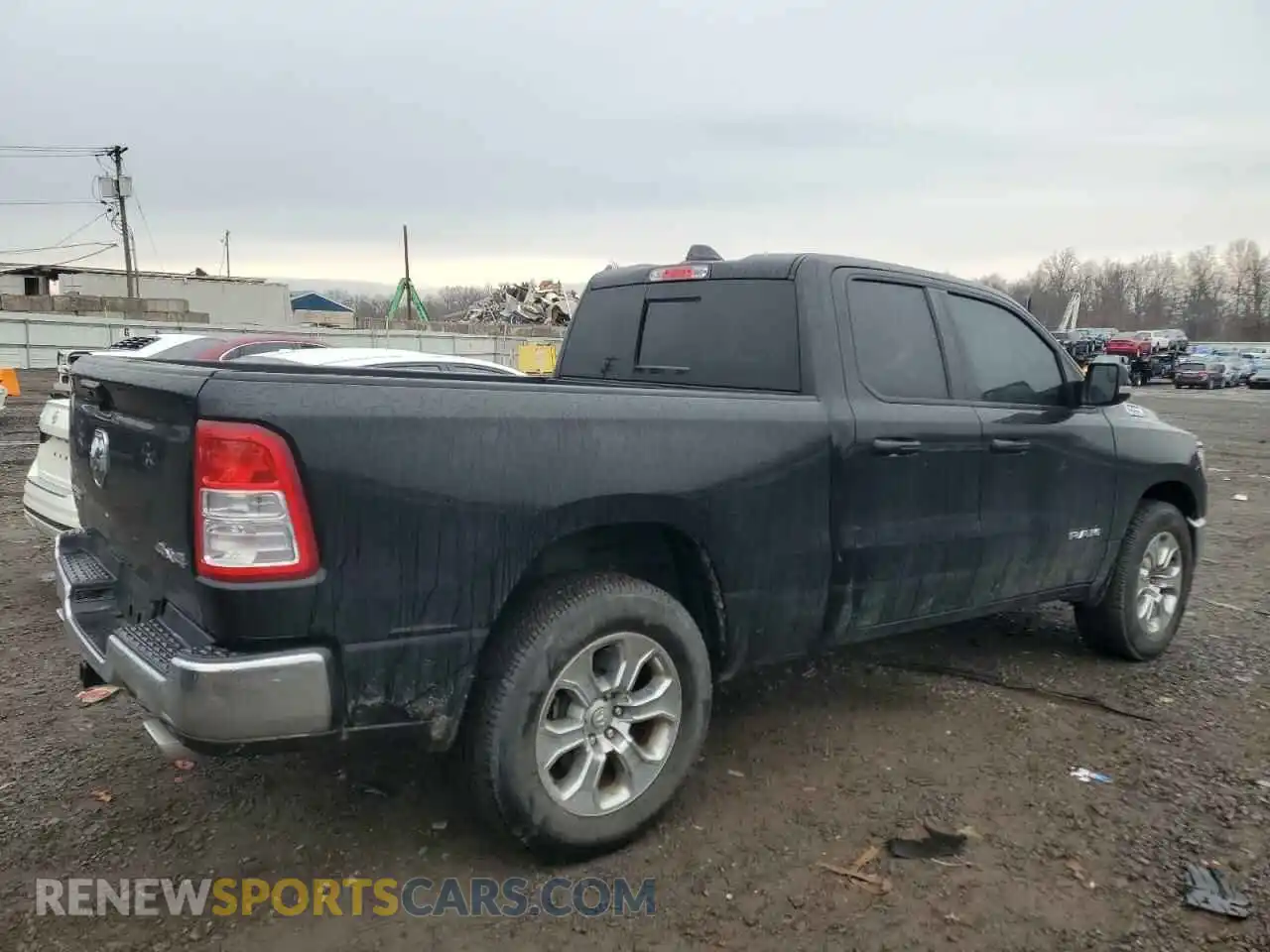 3 Photograph of a damaged car 1C6SRFBT8NN162646 RAM 1500 2022