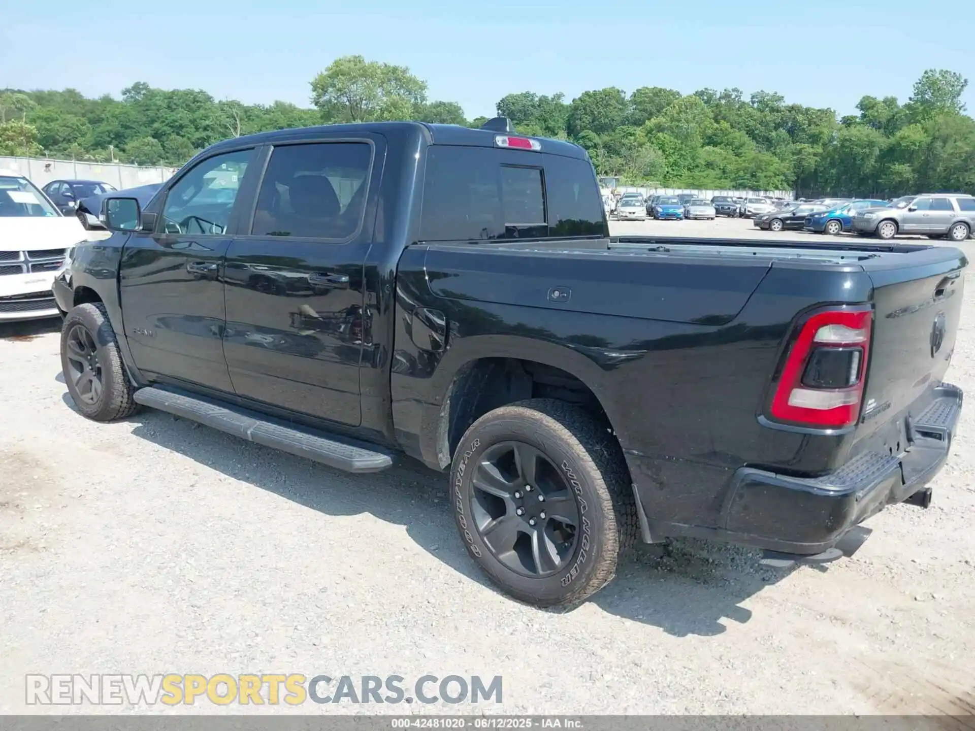 3 Photograph of a damaged car 1C6SRFFT0NN119106 RAM 1500 2022