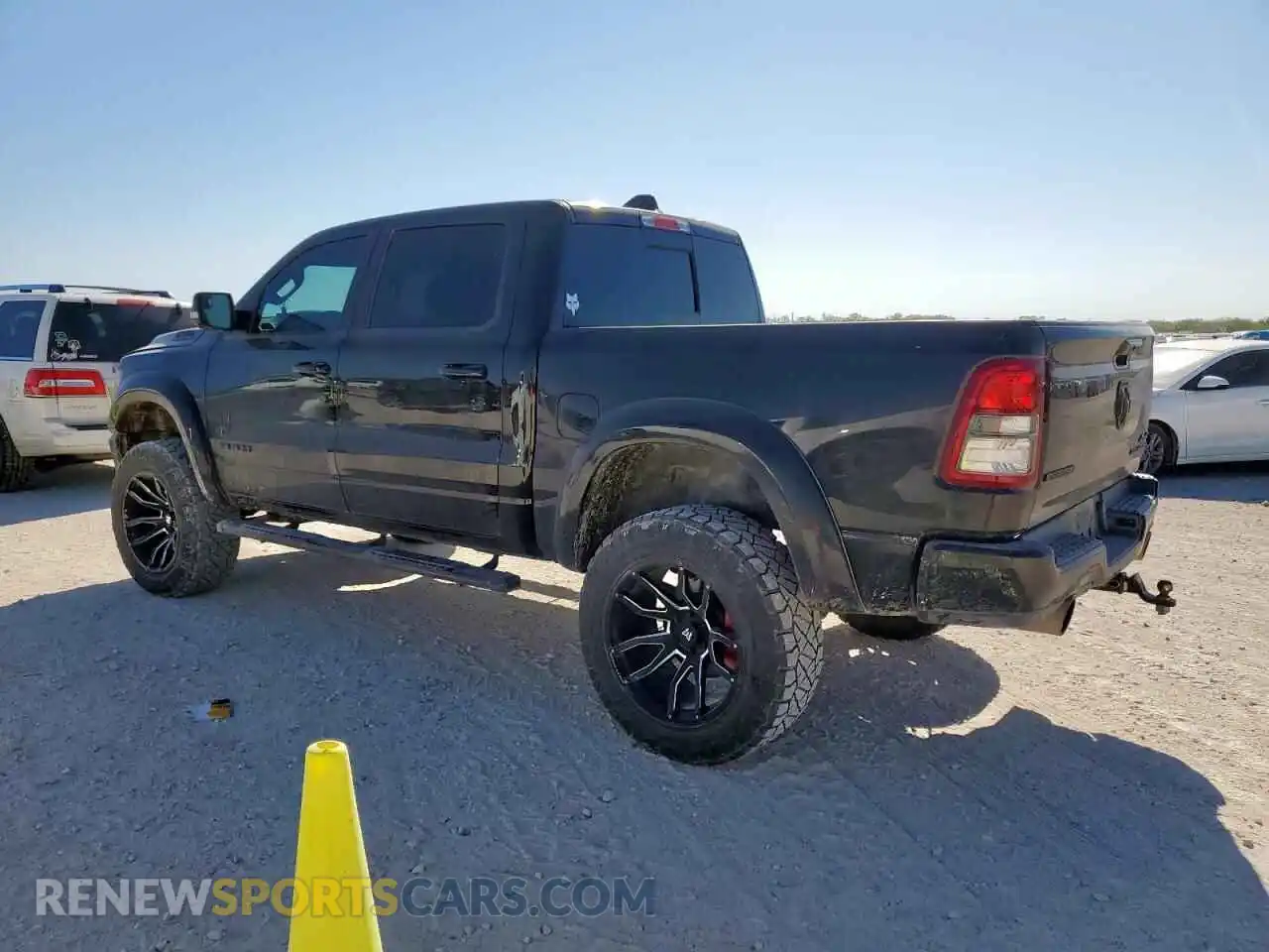 2 Photograph of a damaged car 1C6SRFFT1NN285215 RAM 1500 2022