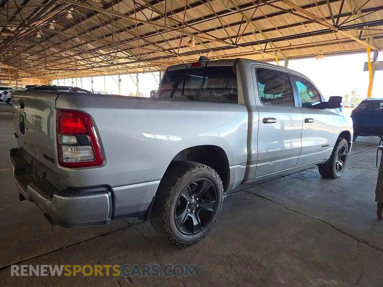 3 fotografías del automóvil dañado 1C6SRFFT1NN295758 RAM 1500 2022