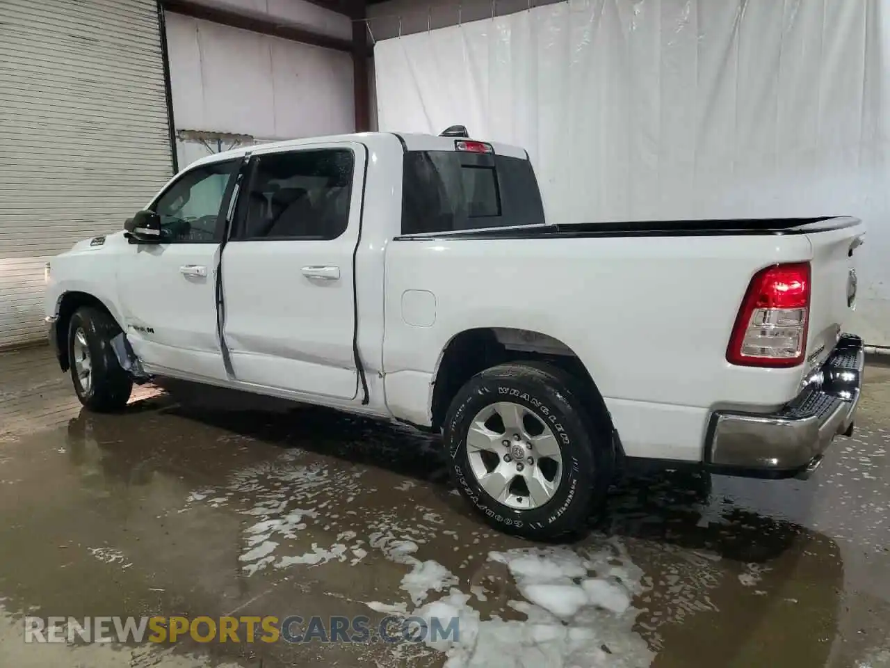 2 Photograph of a damaged car 1C6SRFFT4NN464946 RAM 1500 2022