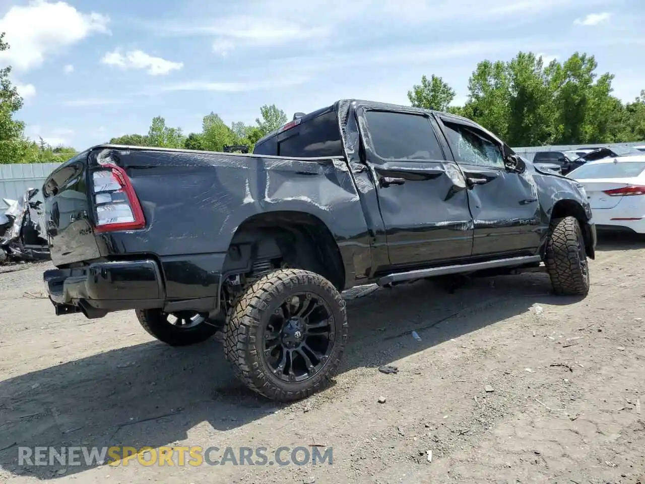 3 Фотография поврежденного автомобиля 1C6SRFFT5NN200831 RAM 1500 2022