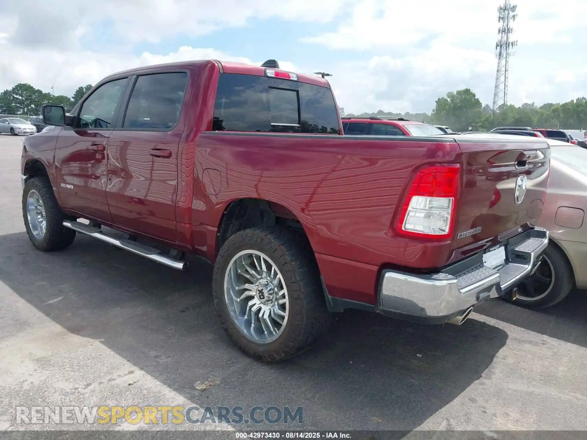 3 Photograph of a damaged car 1C6SRFFT6NN221669 RAM 1500 2022
