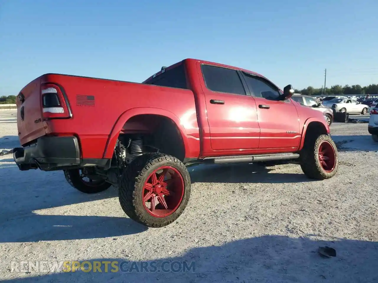 3 Photograph of a damaged car 1C6SRFFT6NN243185 RAM 1500 2022