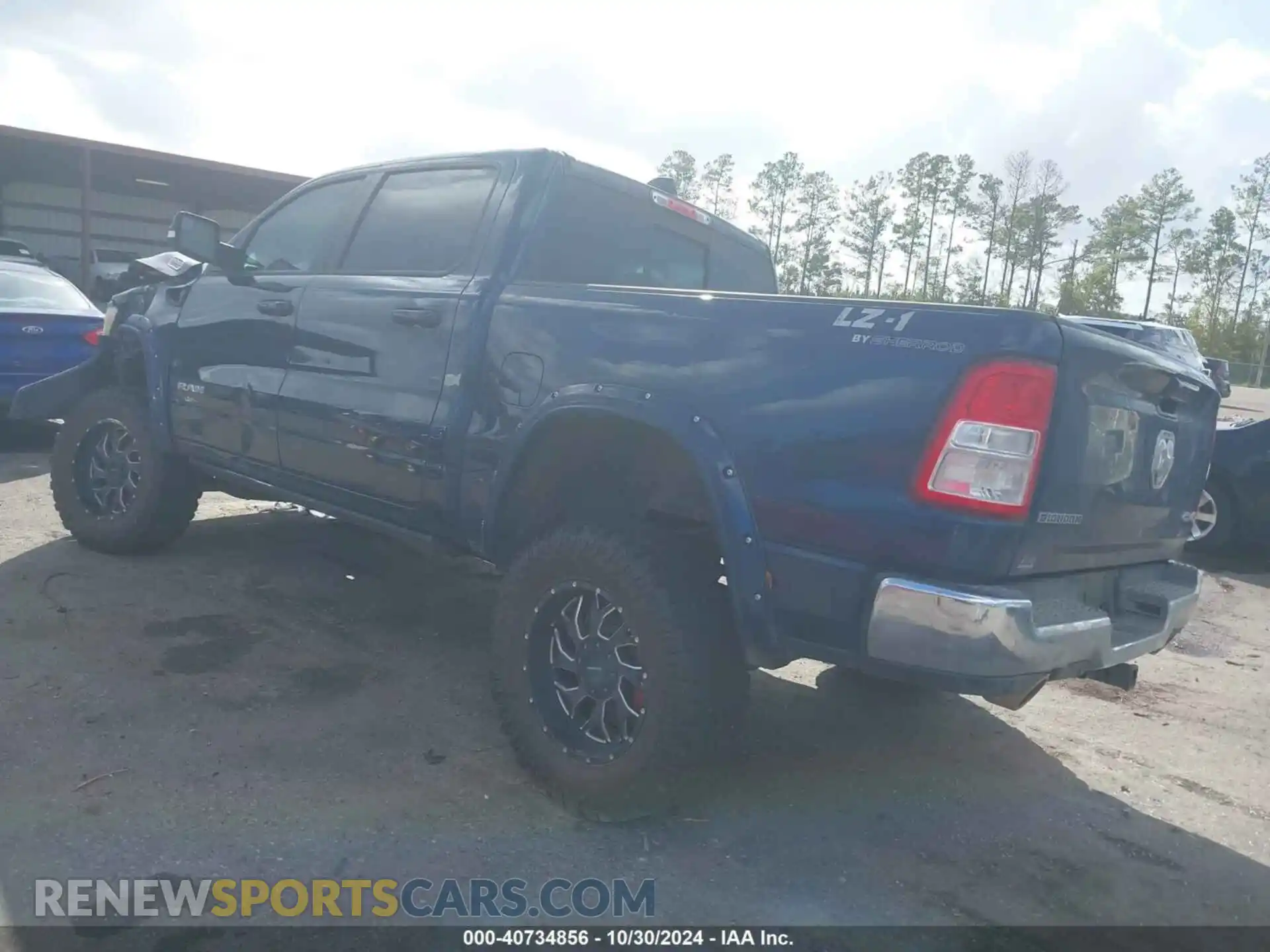 3 Photograph of a damaged car 1C6SRFFT6NN331072 RAM 1500 2022