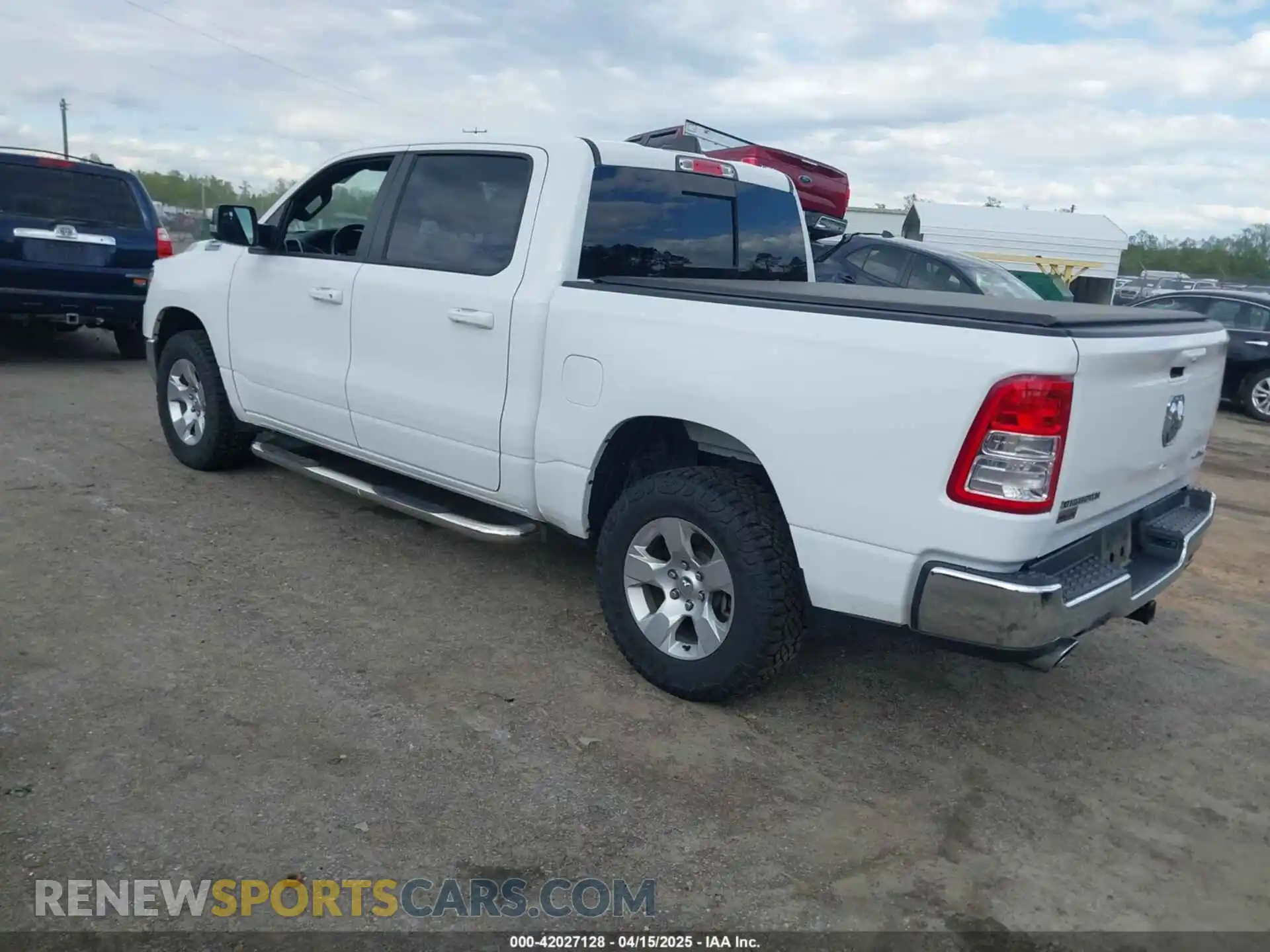 3 Photograph of a damaged car 1C6SRFFT6NN468531 RAM 1500 2022