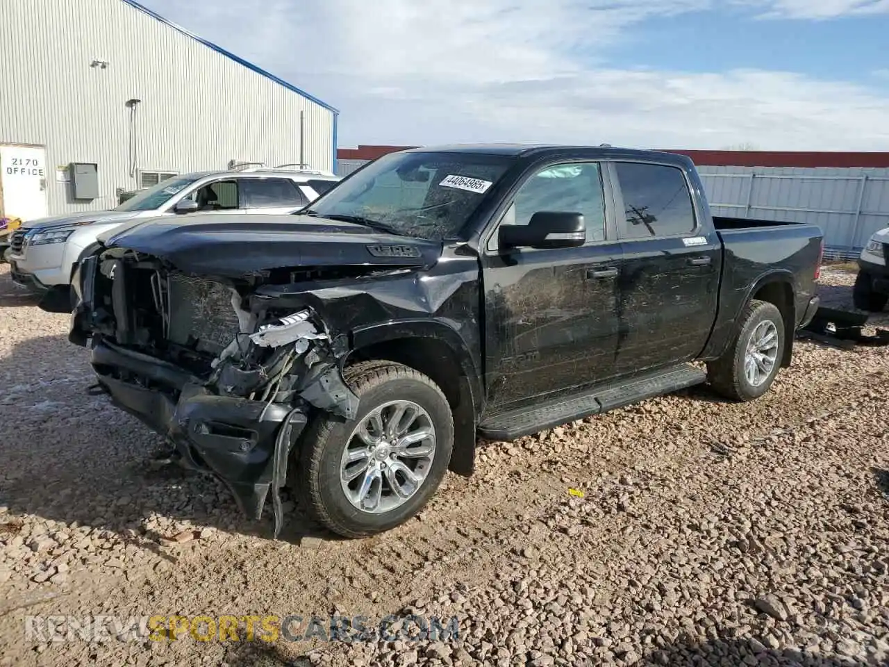 1 Photograph of a damaged car 1C6SRFFT7NN246676 RAM 1500 2022