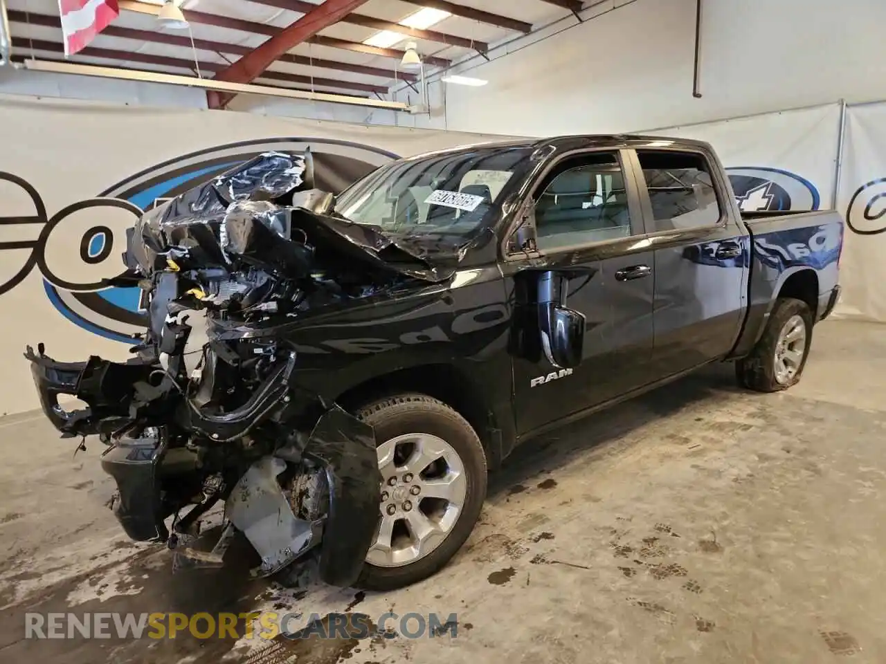 1 Photograph of a damaged car 1C6SRFFT7NN412372 RAM 1500 2022