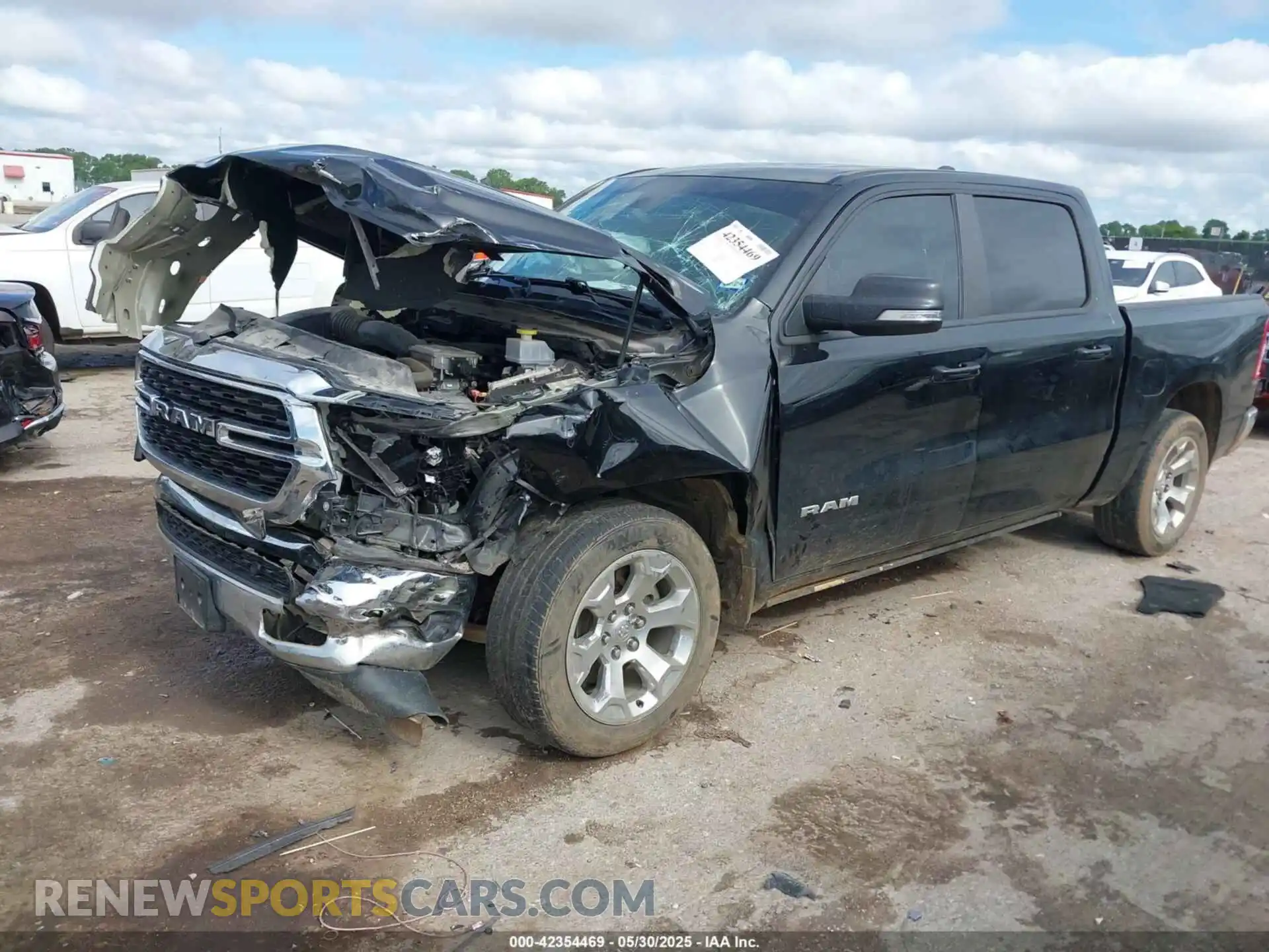 2 Photograph of a damaged car 1C6SRFFT7NN460826 RAM 1500 2022