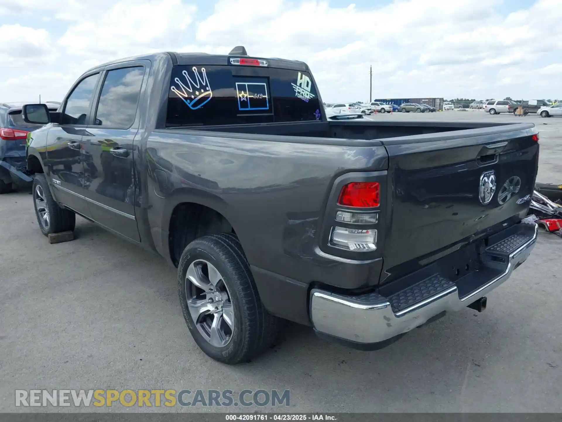3 Photograph of a damaged car 1C6SRFFT8NN137742 RAM 1500 2022