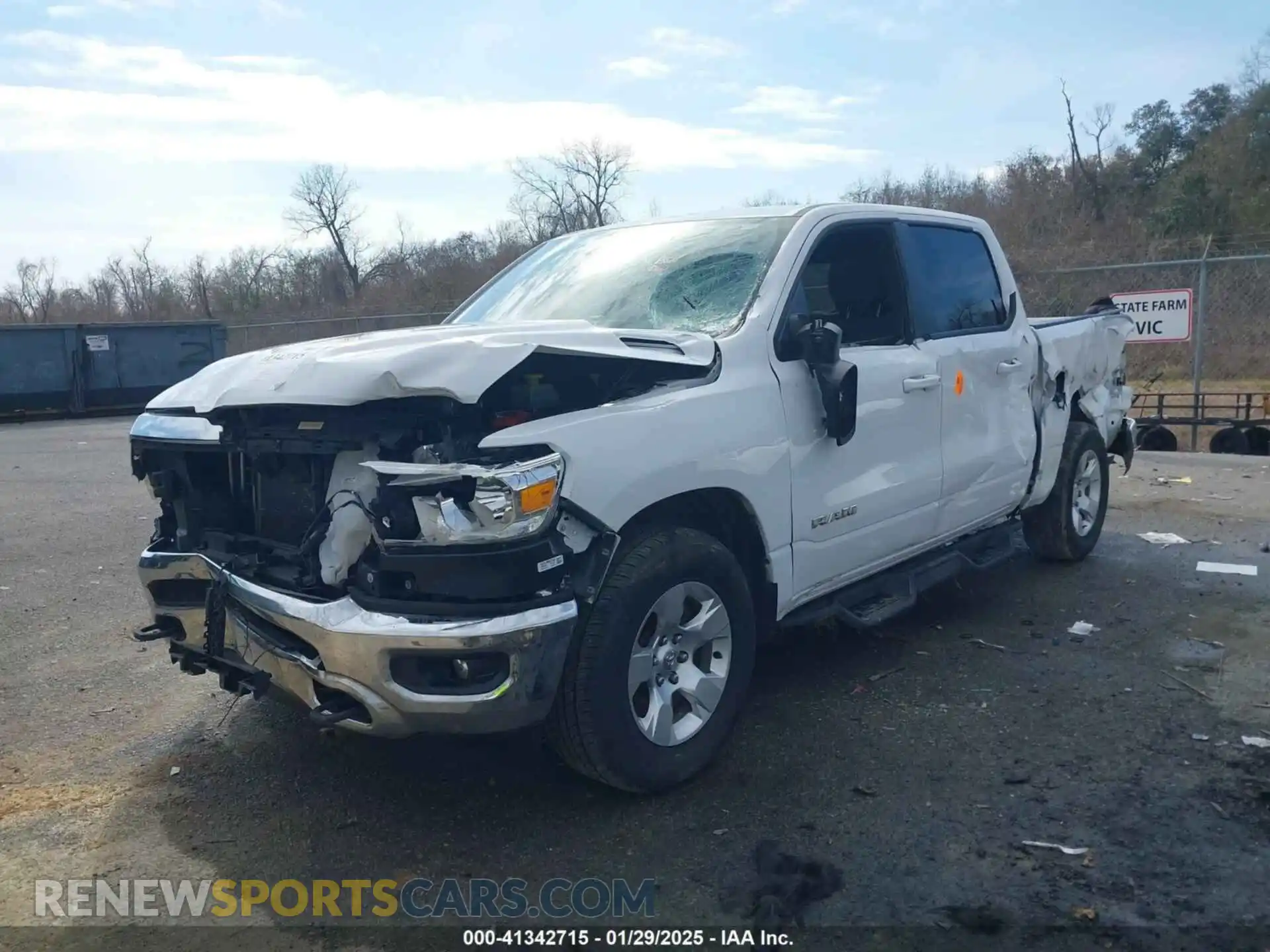 2 Photograph of a damaged car 1C6SRFFT8NN289469 RAM 1500 2022