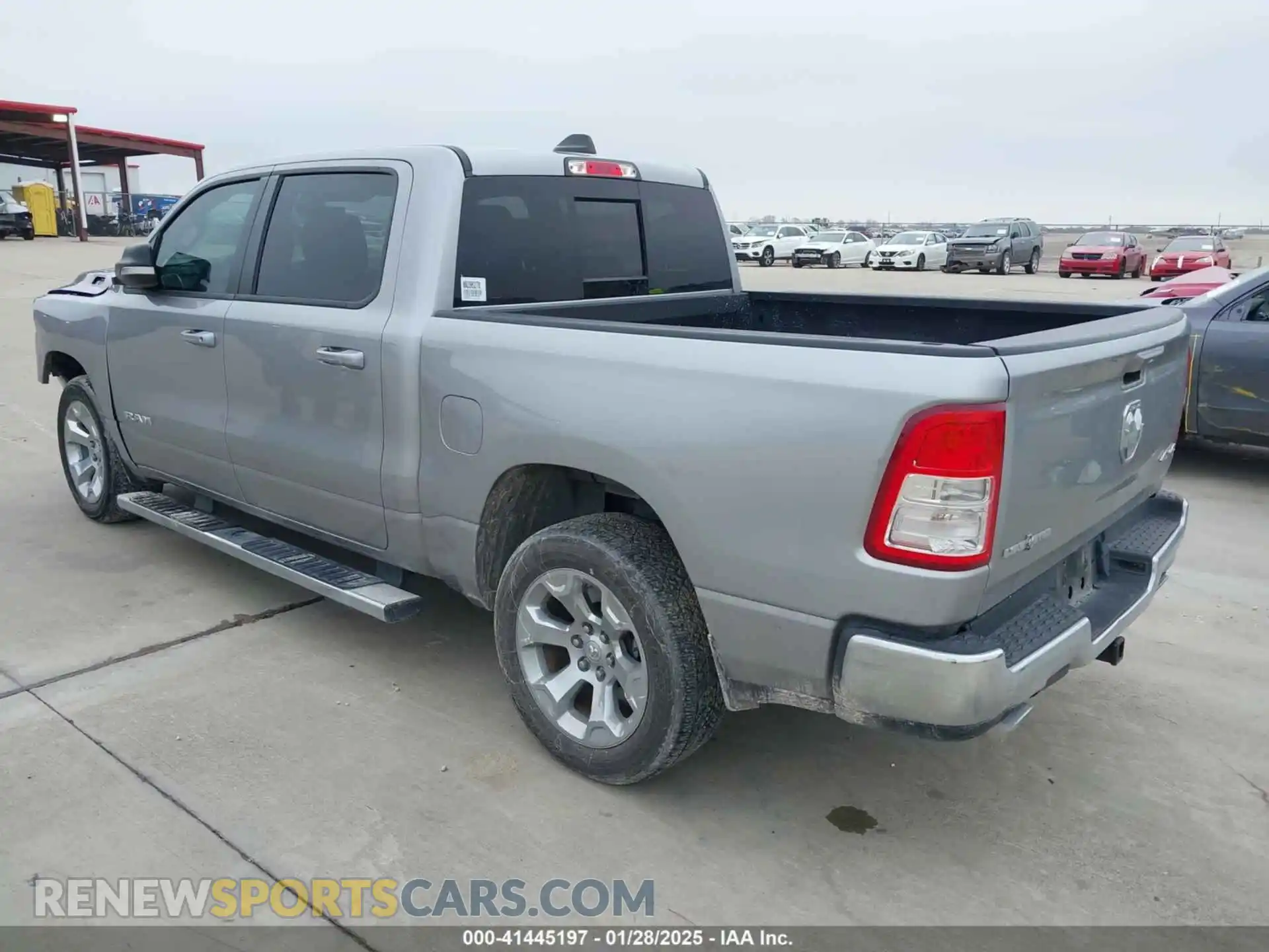 3 Photograph of a damaged car 1C6SRFFTXNN396278 RAM 1500 2022