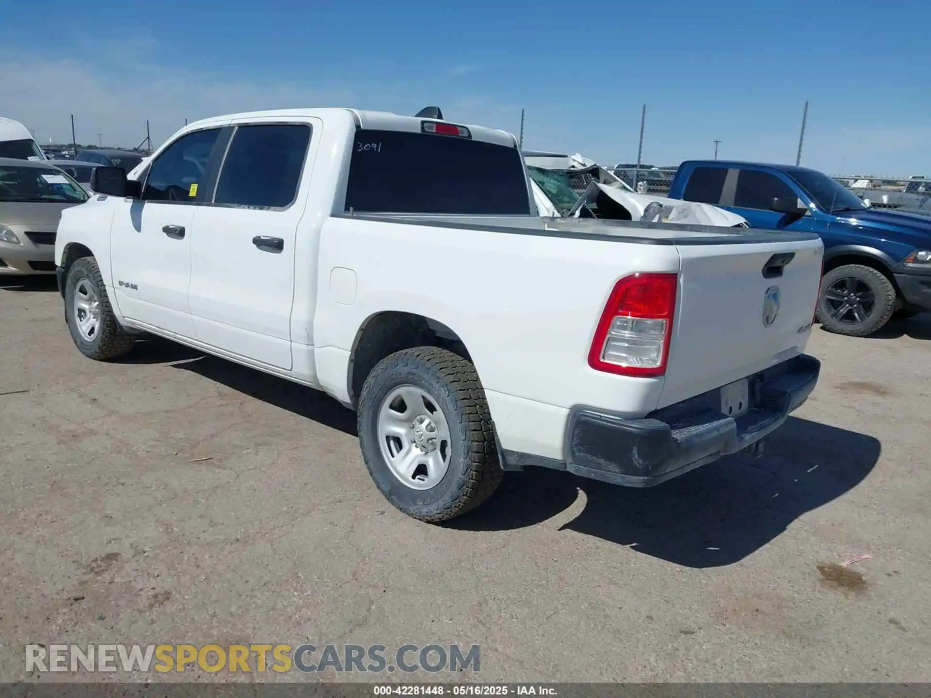 3 Photograph of a damaged car 1C6SRFGT1NN283091 RAM 1500 2022