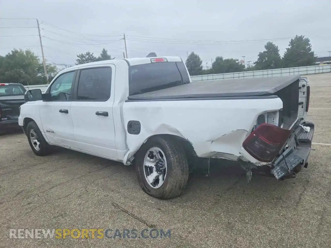 2 Photograph of a damaged car 1C6SRFGTXNN394514 RAM 1500 2022