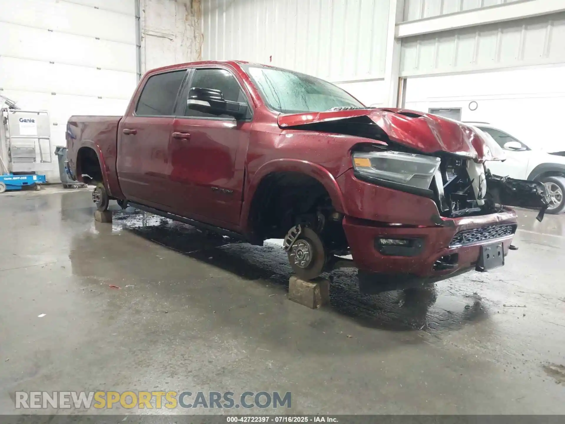 1 Photograph of a damaged car 1C6SRFHT5NN116327 RAM 1500 2022