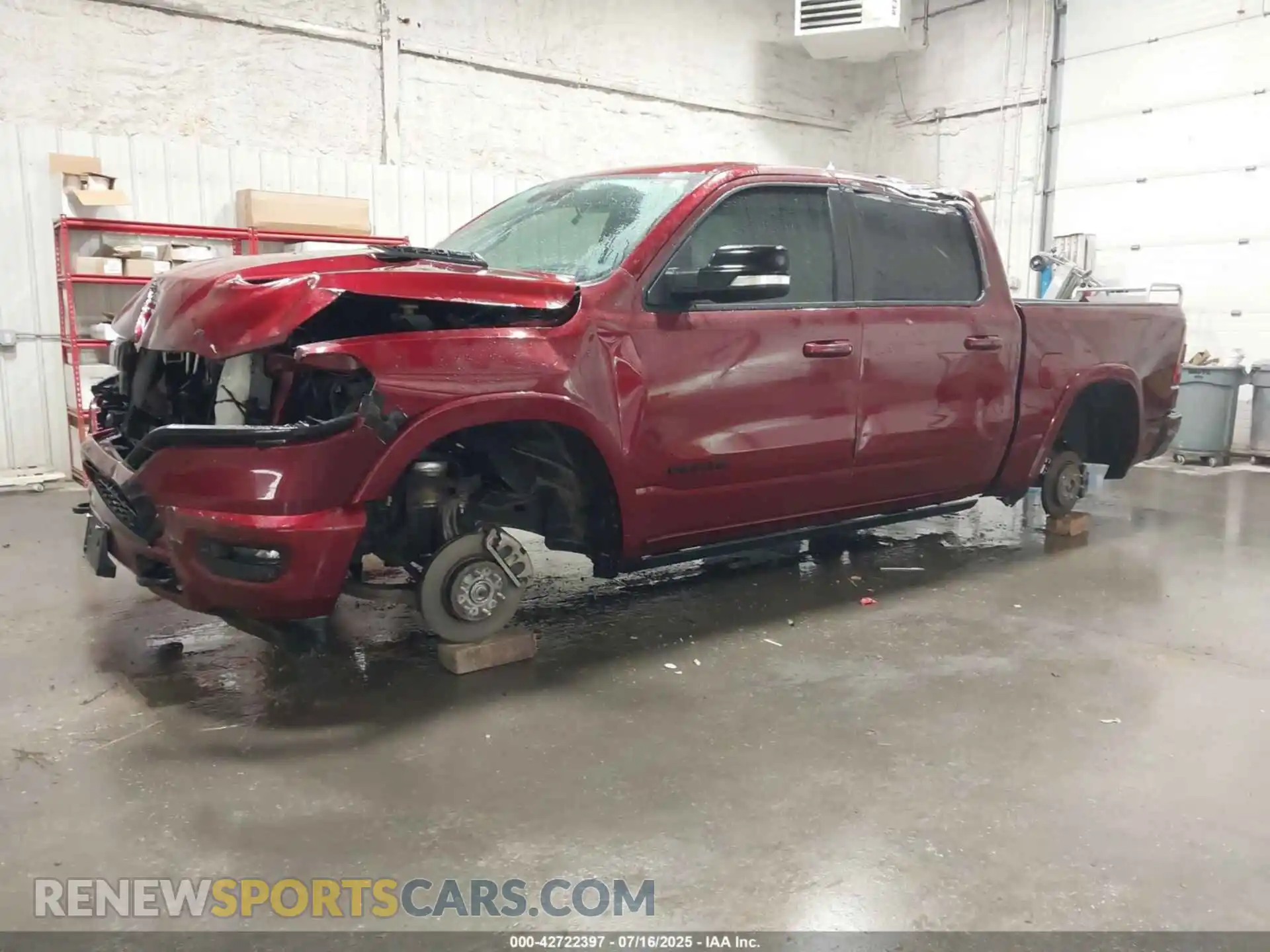 2 Photograph of a damaged car 1C6SRFHT5NN116327 RAM 1500 2022
