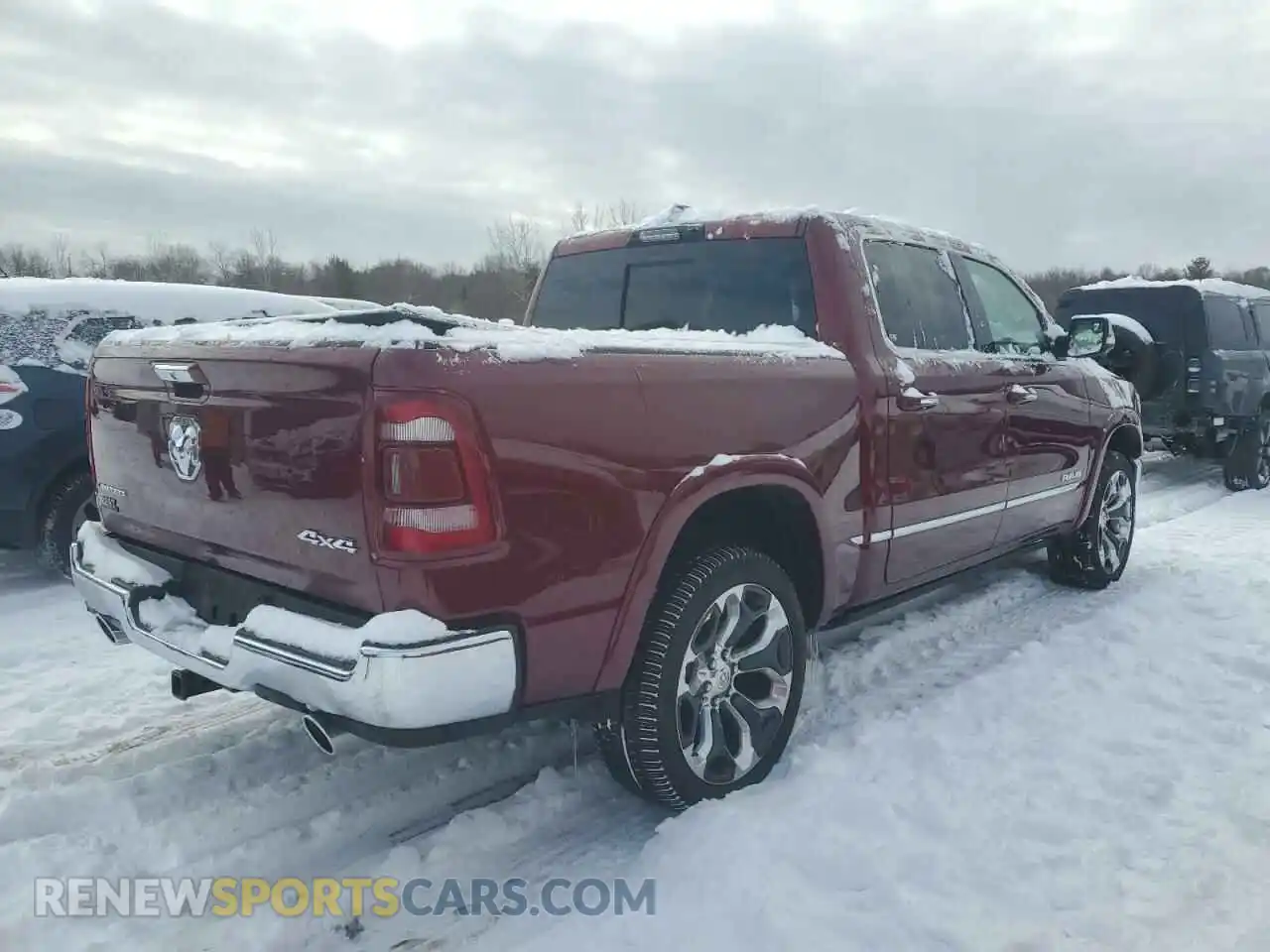 3 Photograph of a damaged car 1C6SRFHT5NN140532 RAM 1500 2022