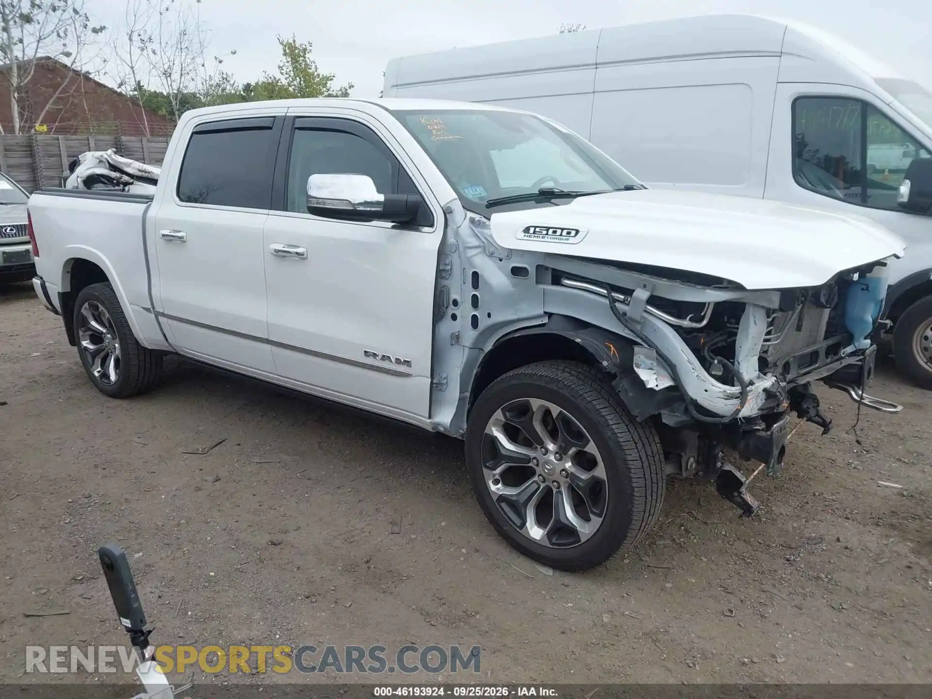 1 Photograph of a damaged car 1C6SRFHT9NN422396 RAM 1500 2022