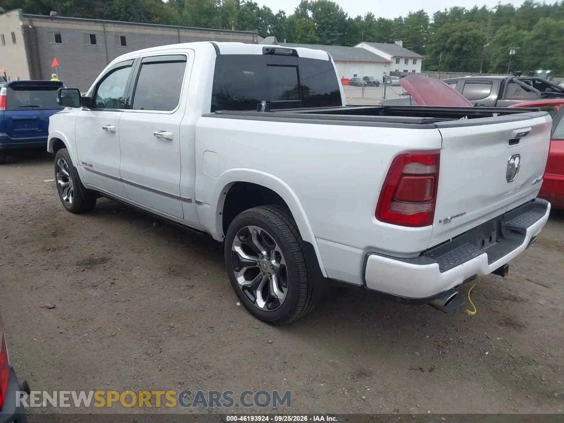3 Photograph of a damaged car 1C6SRFHT9NN422396 RAM 1500 2022