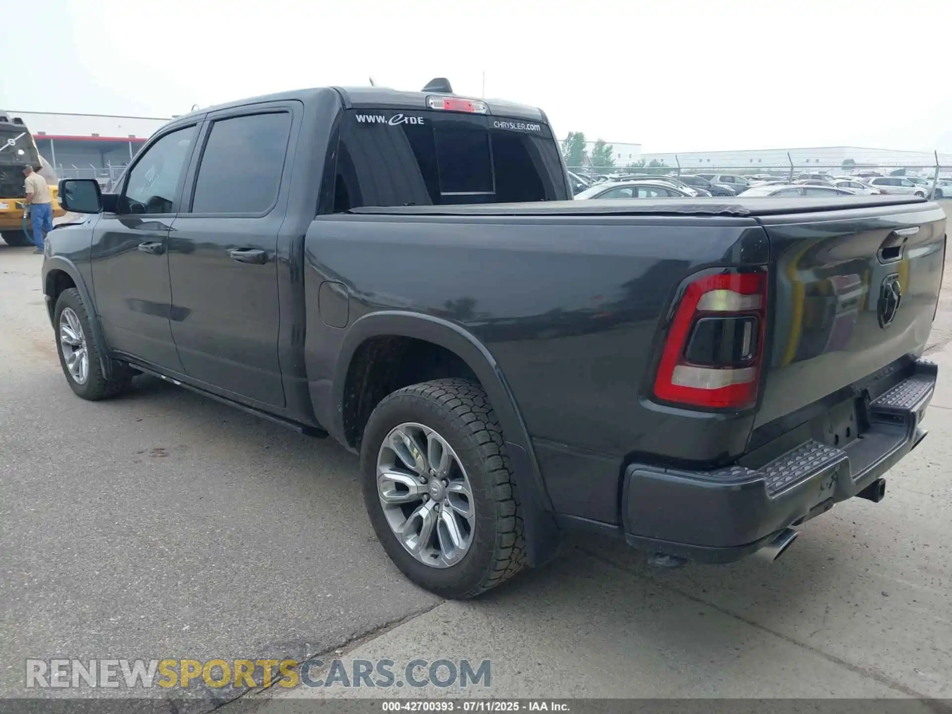 3 fotografías del automóvil dañado 1C6SRFJM3NN104261 RAM 1500 2022