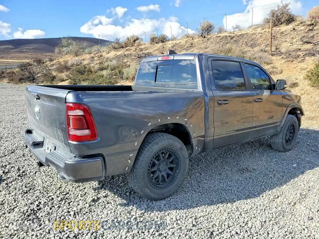 3 Photograph of a damaged car 1C6SRFJM7NN380491 RAM 1500 2022