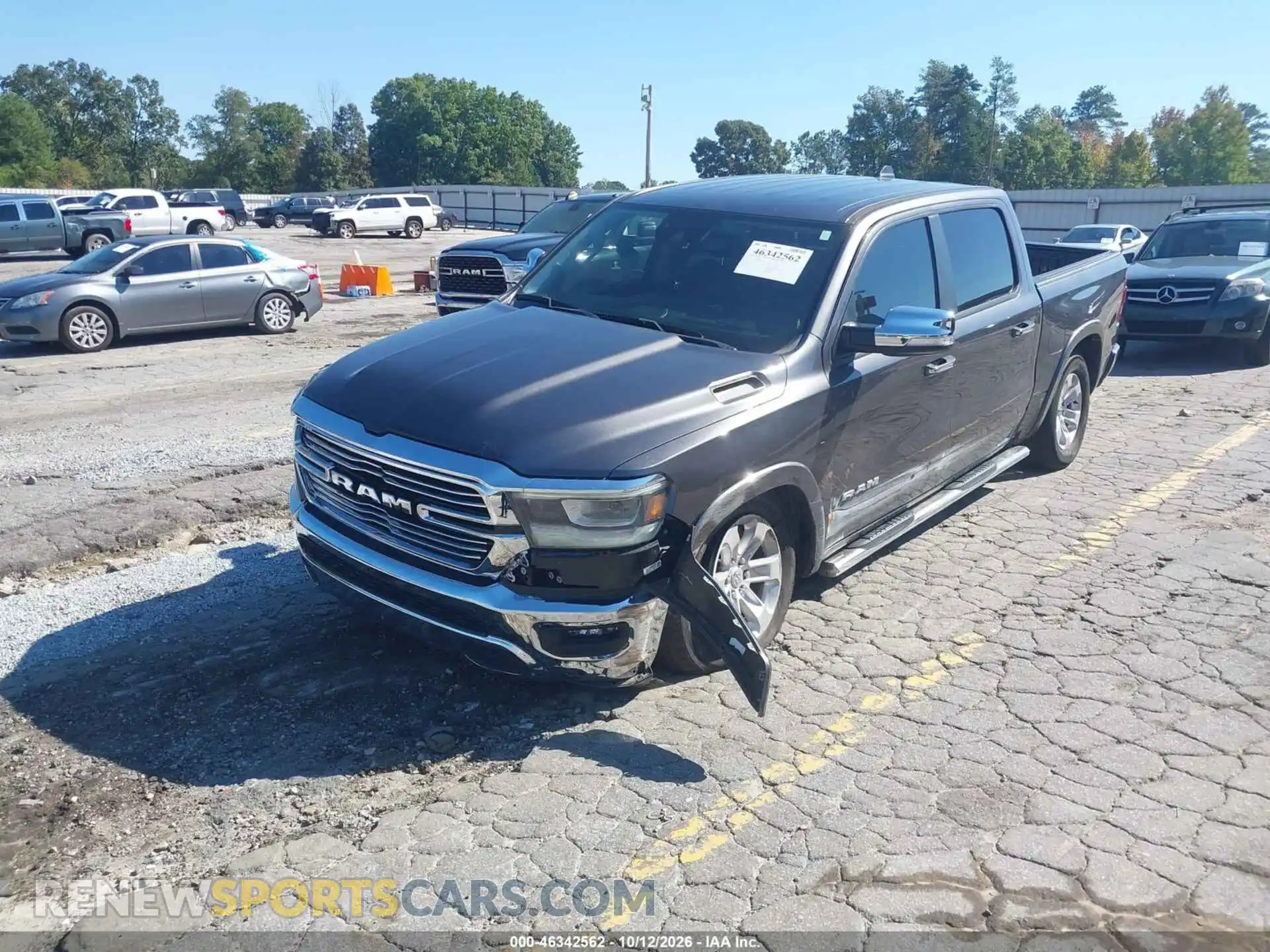 2 Photograph of a damaged car 1C6SRFJT0NN434589 RAM 1500 2022