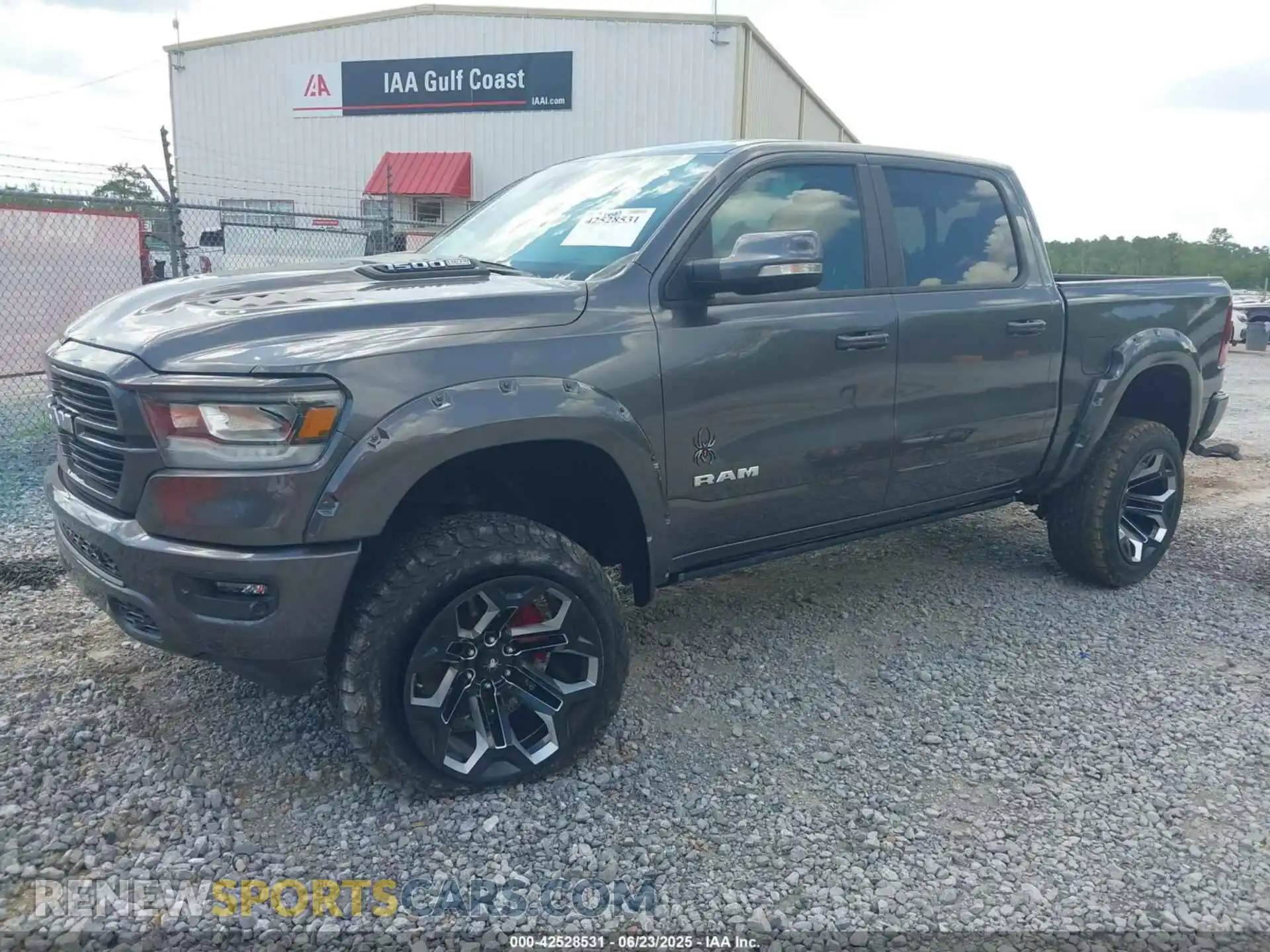 2 Photograph of a damaged car 1C6SRFJT2NN111063 RAM 1500 2022