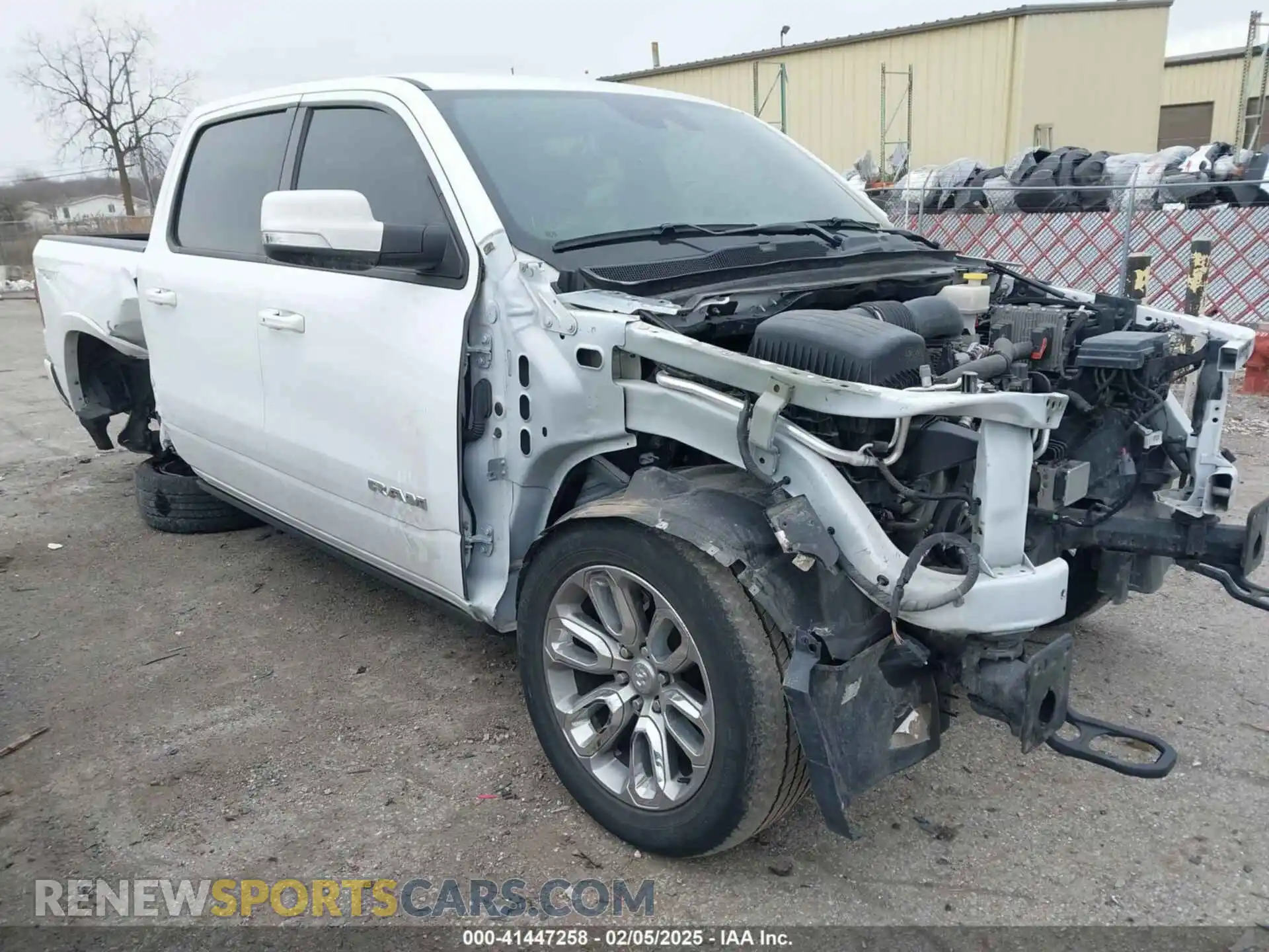 1 Photograph of a damaged car 1C6SRFJT2NN189939 RAM 1500 2022