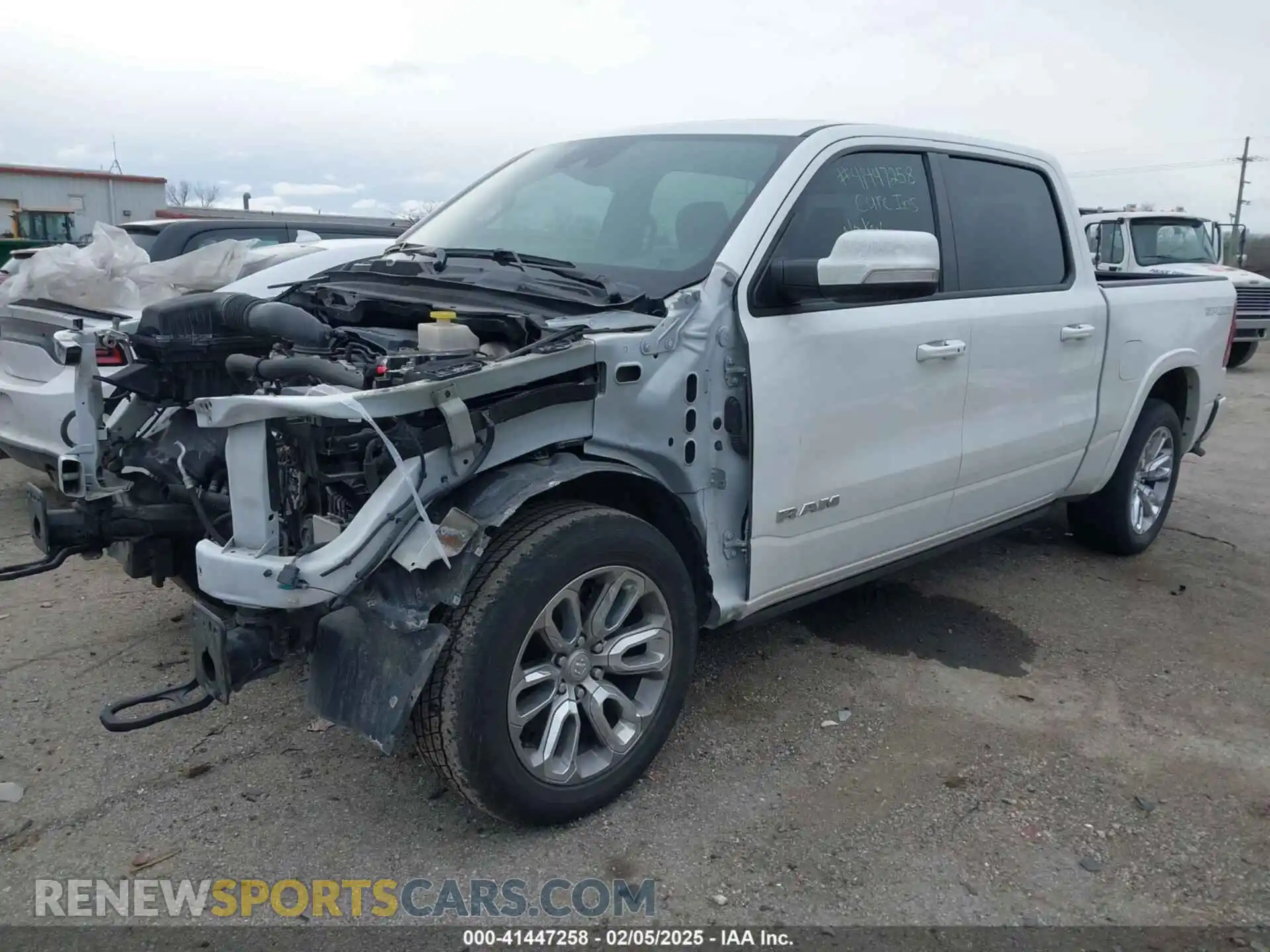 2 Photograph of a damaged car 1C6SRFJT2NN189939 RAM 1500 2022