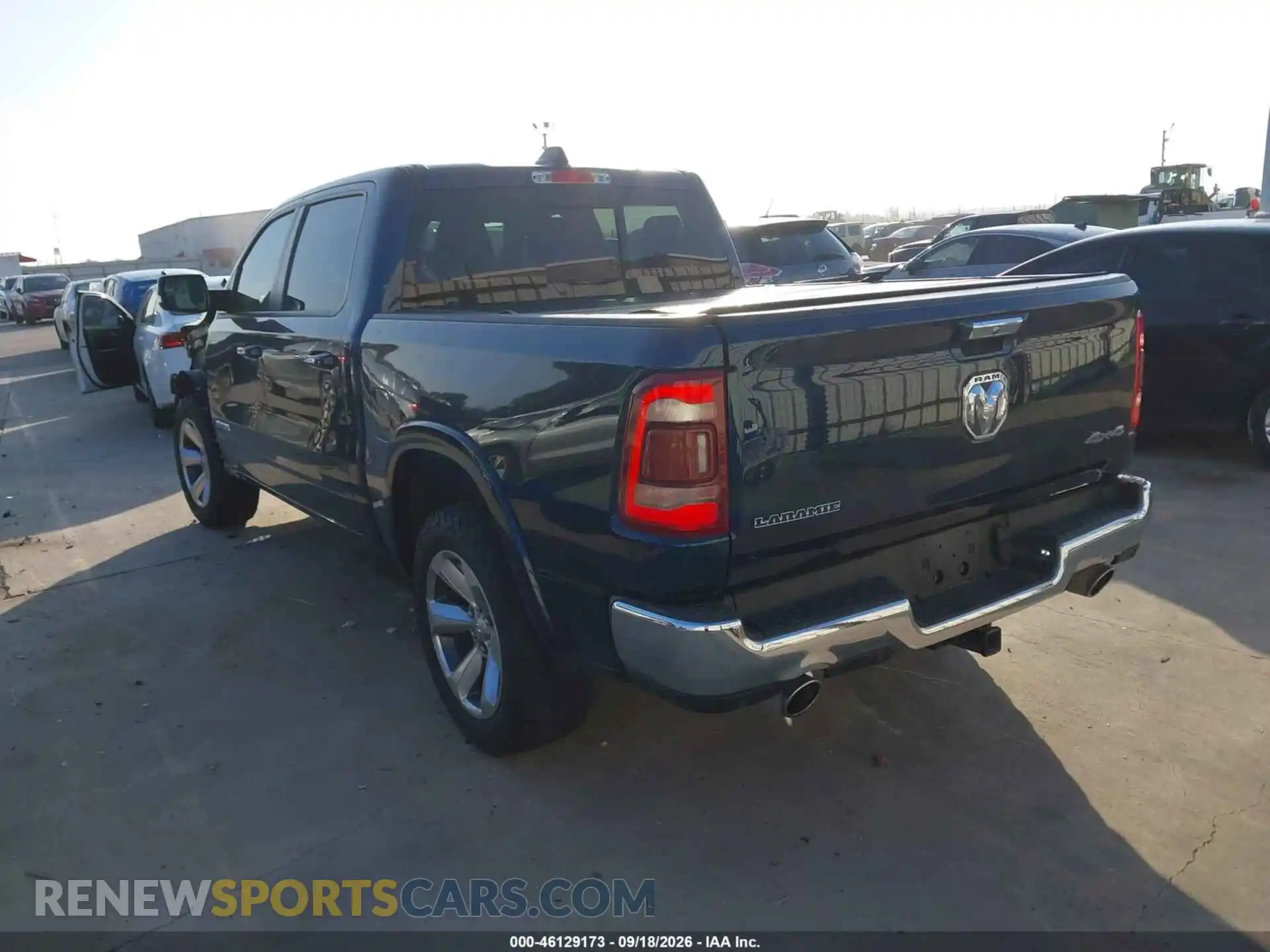 3 Photograph of a damaged car 1C6SRFJT2NN198608 RAM 1500 2022