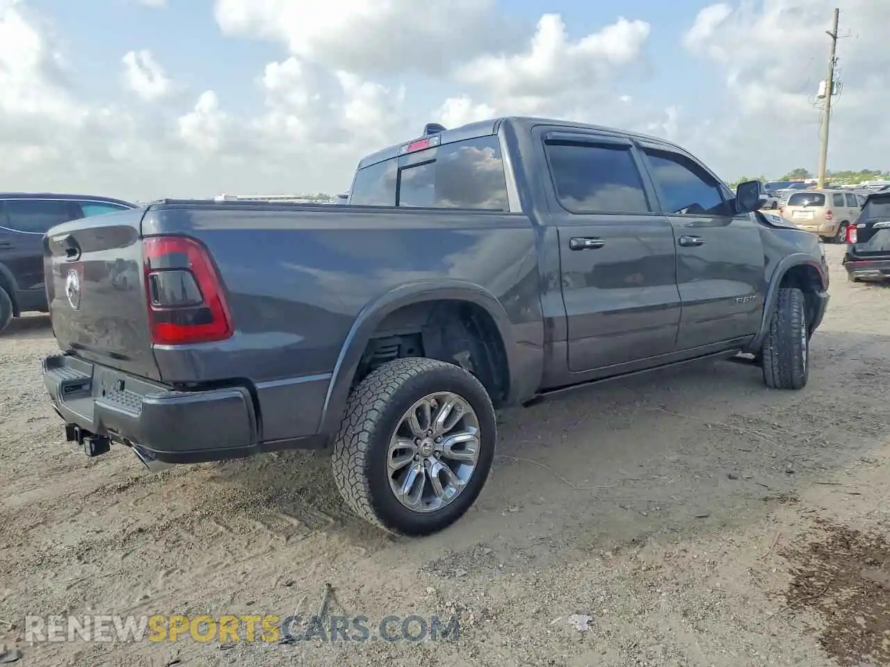 3 fotografías del automóvil dañado 1C6SRFJT2NN221336 RAM 1500 2022