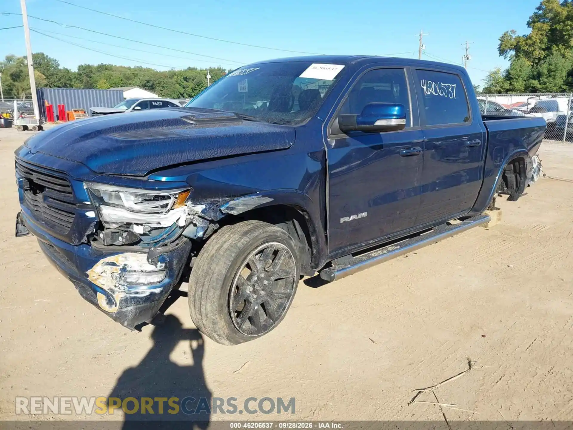2 Photograph of a damaged car 1C6SRFJT4NN473850 RAM 1500 2022