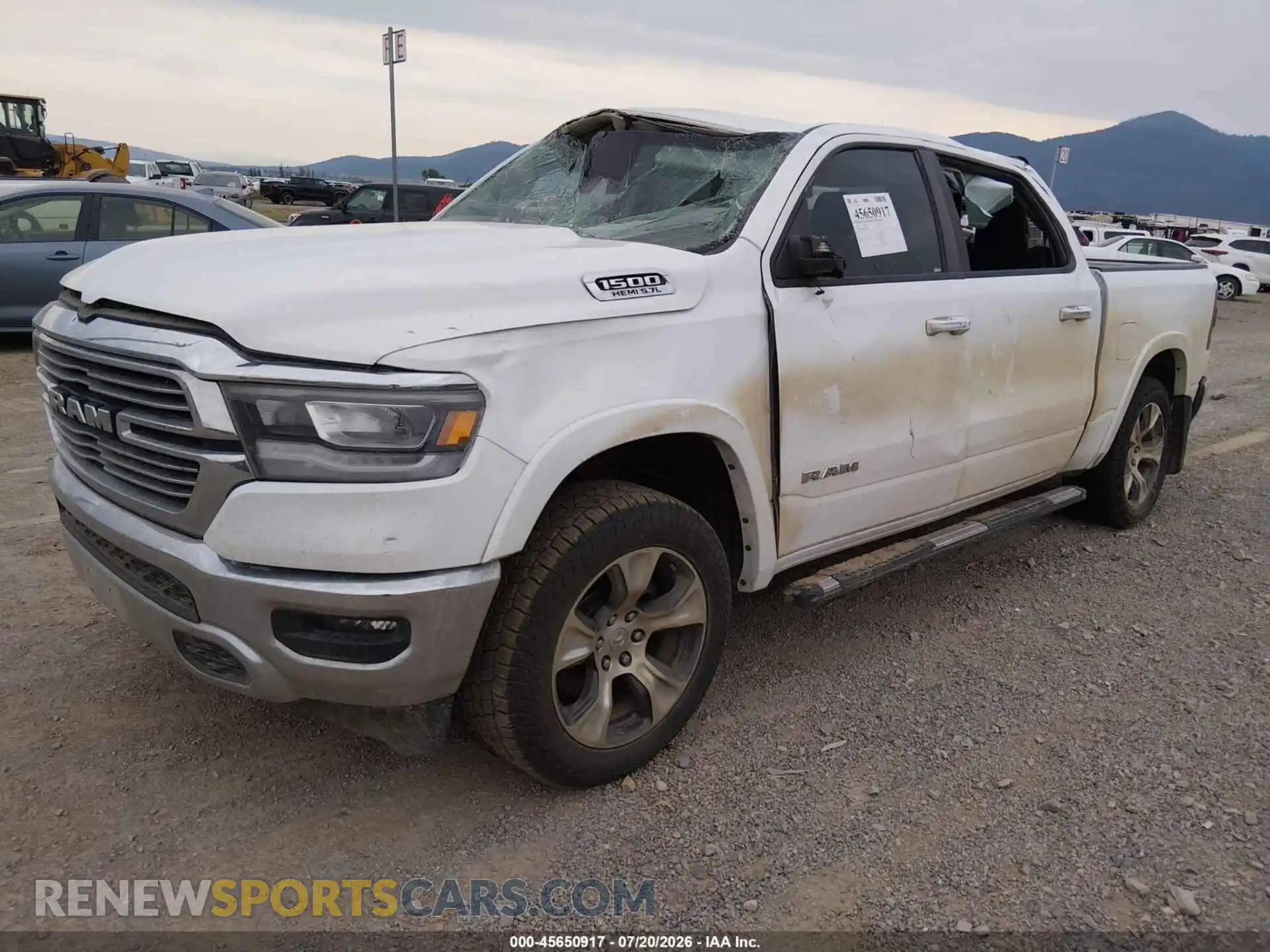 2 Photograph of a damaged car 1C6SRFJT5NN259546 RAM 1500 2022