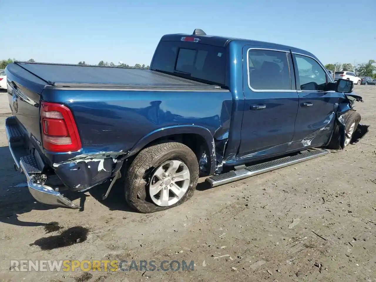 3 Photograph of a damaged car 1C6SRFJT5NN321186 RAM 1500 2022