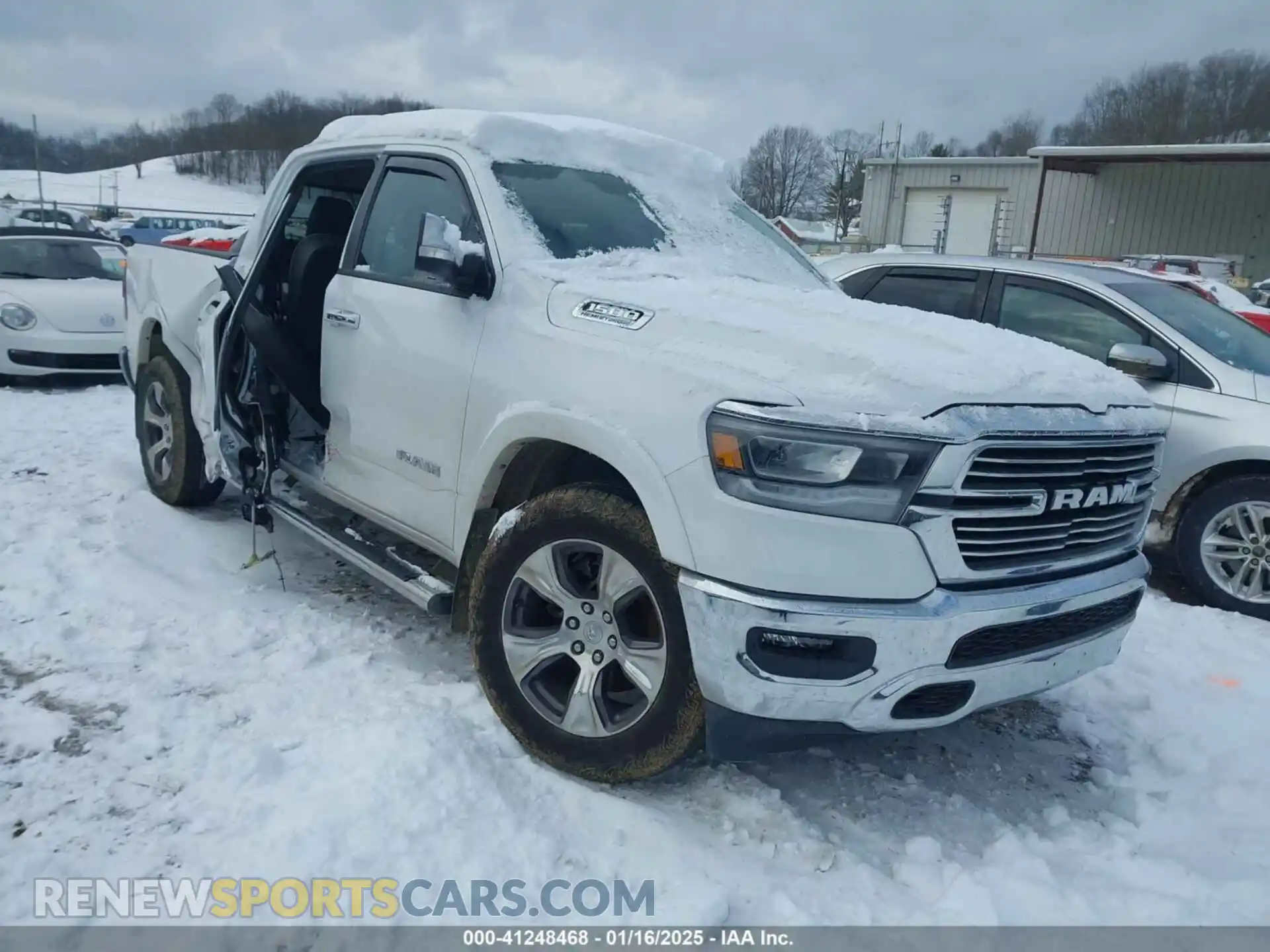 1 Photograph of a damaged car 1C6SRFJT6NN229214 RAM 1500 2022