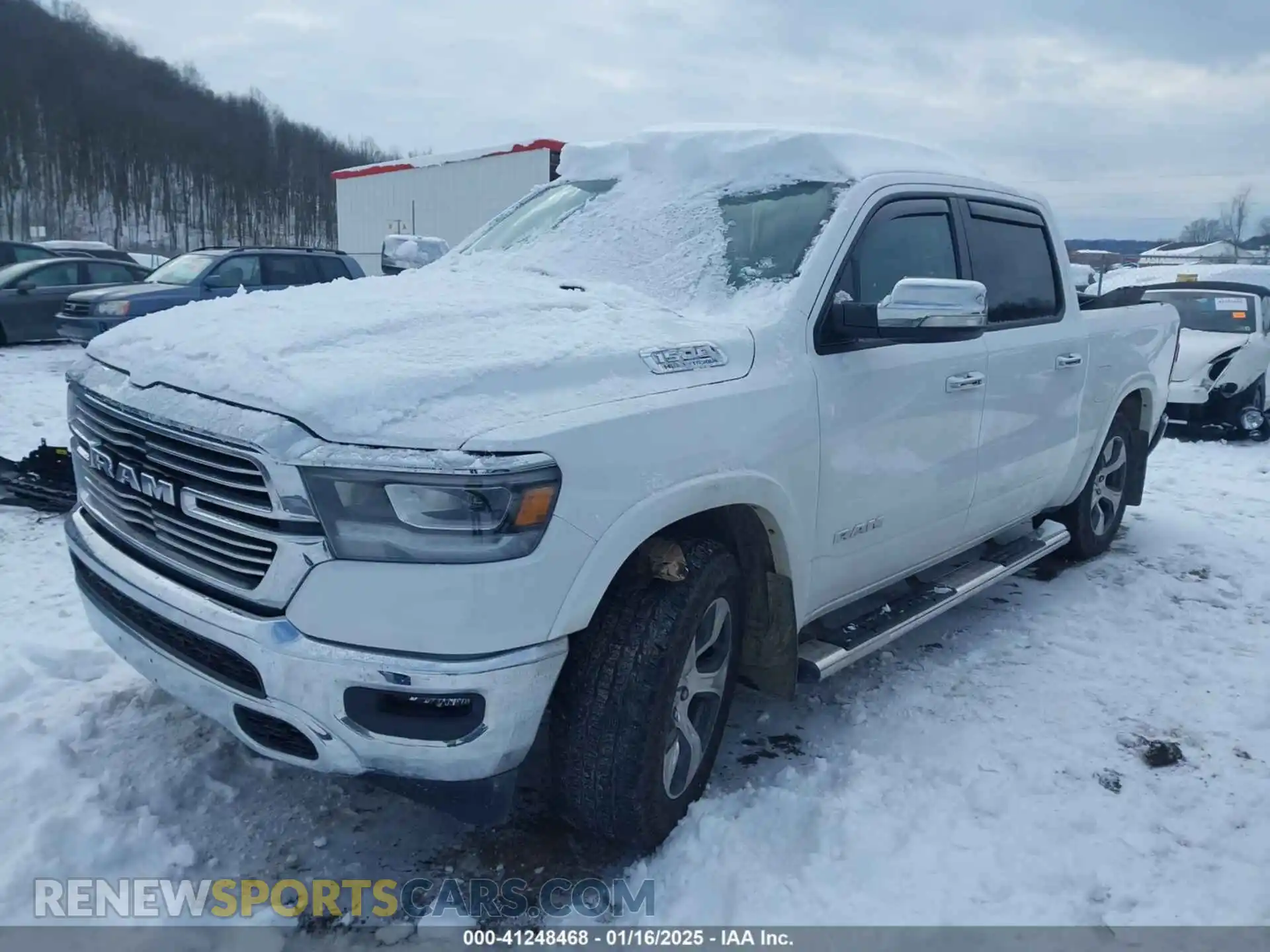 2 Photograph of a damaged car 1C6SRFJT6NN229214 RAM 1500 2022