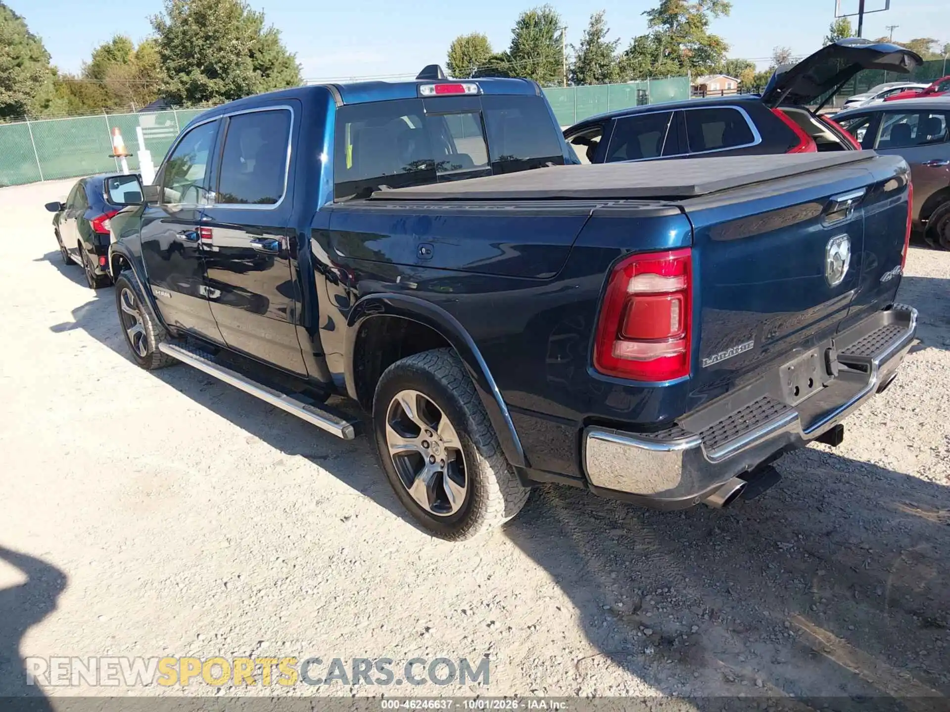3 Photograph of a damaged car 1C6SRFJT6NN376875 RAM 1500 2022