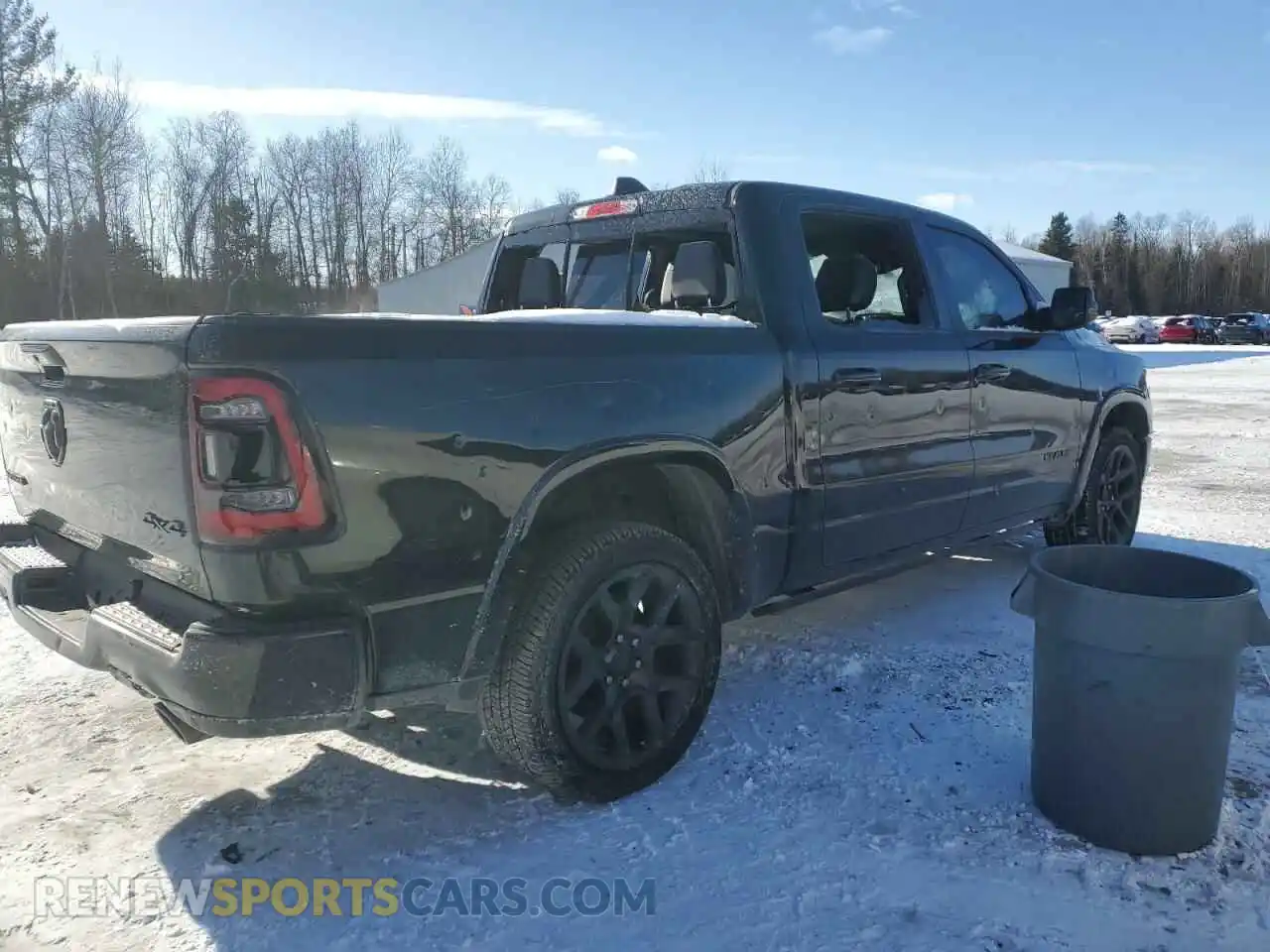 3 Photograph of a damaged car 1C6SRFJT8NN347524 RAM 1500 2022