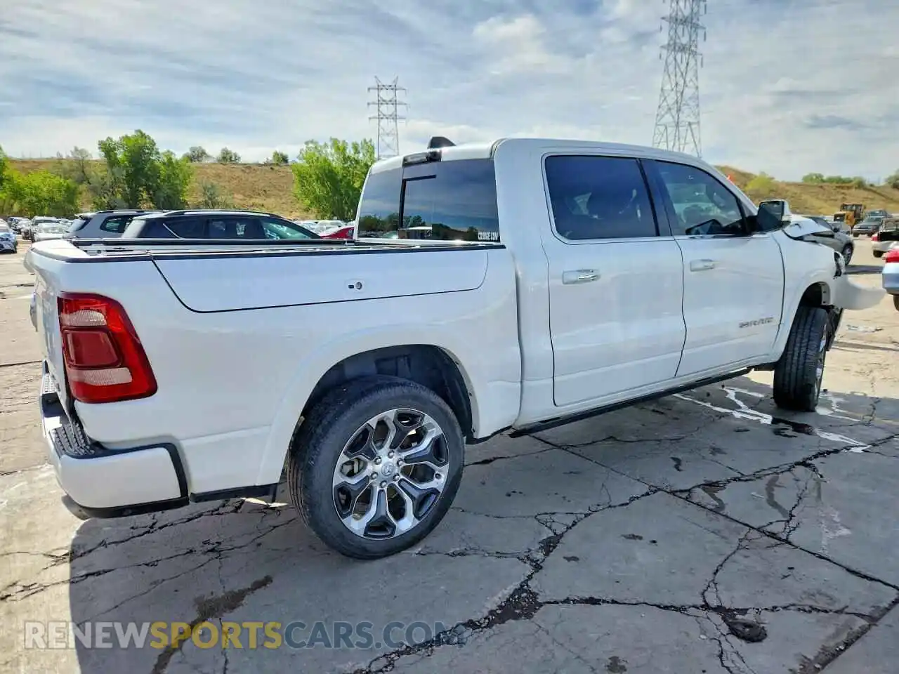 3 fotografías del automóvil dañado 1C6SRFKMXNN138440 RAM 1500 2022