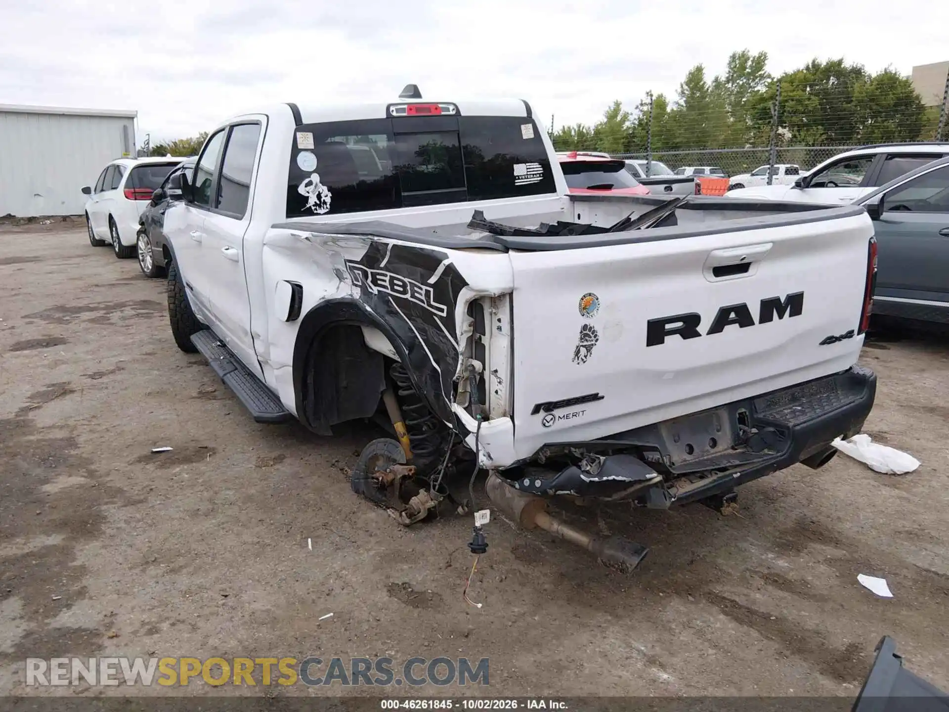 3 fotografías del automóvil dañado 1C6SRFLM5NN209686 RAM 1500 2022