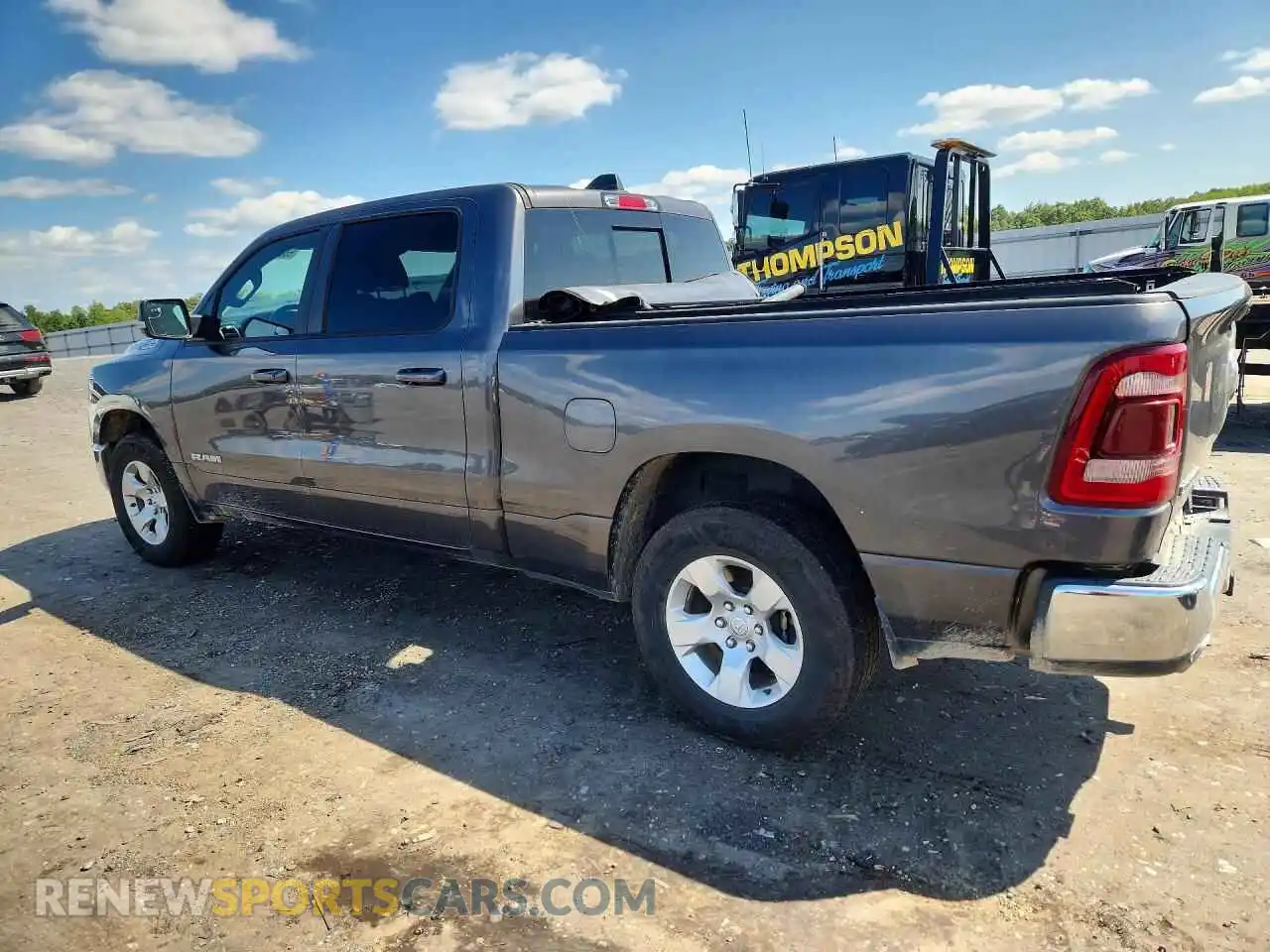 2 fotografías del automóvil dañado 1C6SRFMT5NN328747 RAM 1500 2022