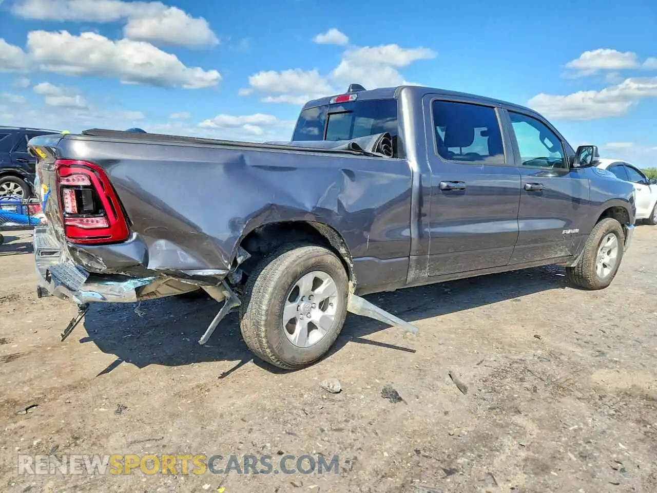 3 fotografías del automóvil dañado 1C6SRFMT5NN328747 RAM 1500 2022