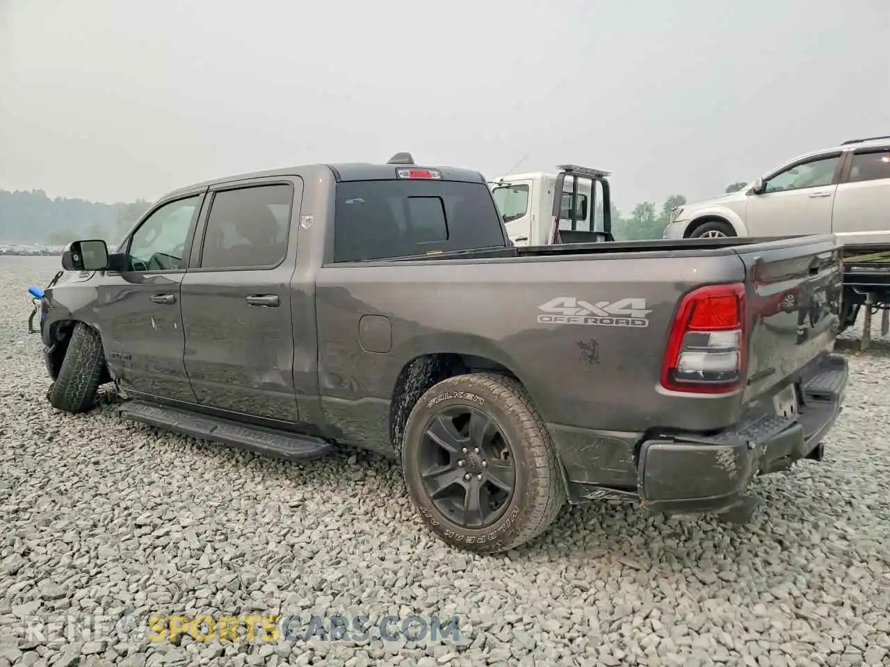 2 fotografías del automóvil dañado 1C6SRFMT6NN245859 RAM 1500 2022
