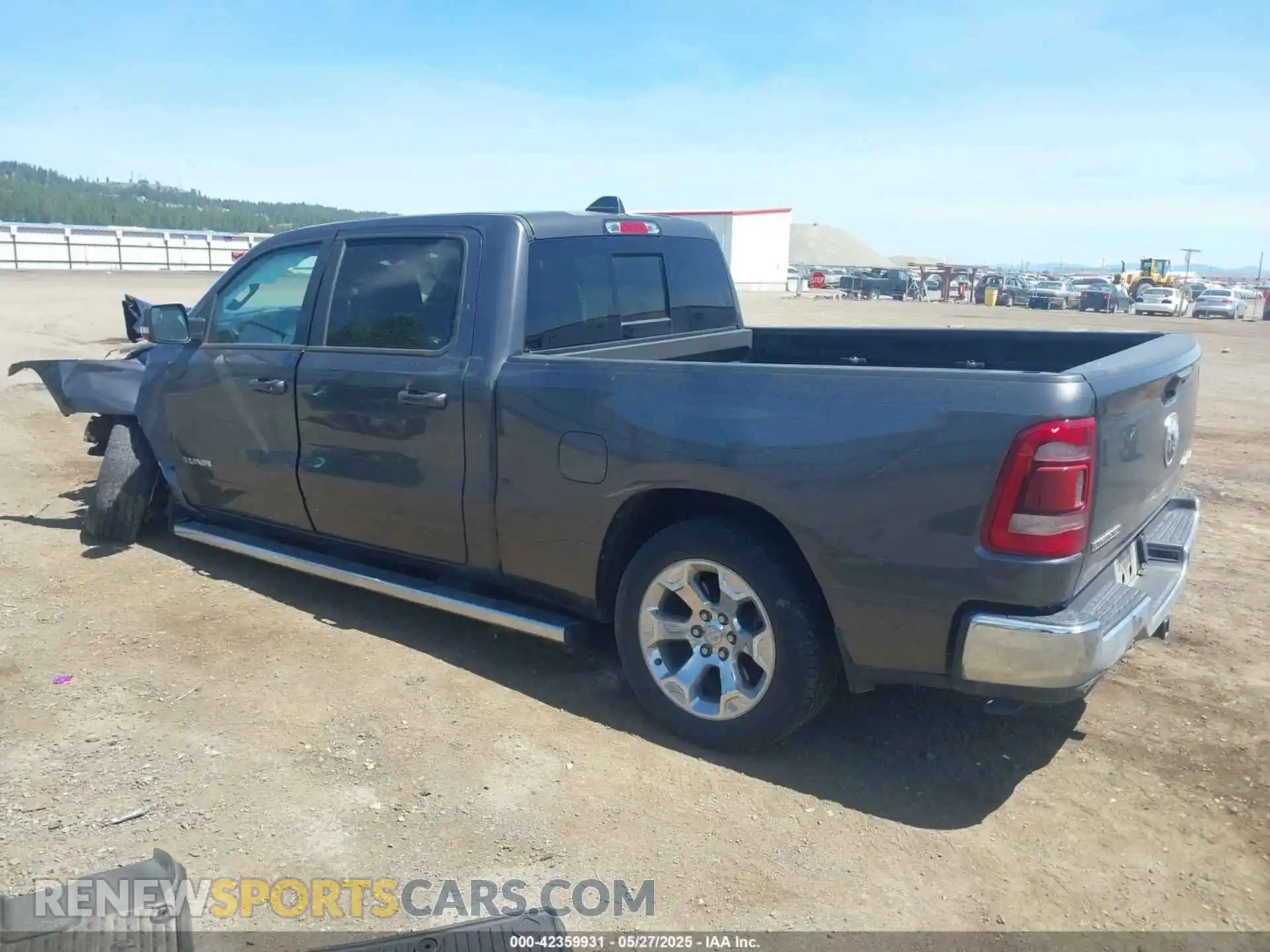 3 Photograph of a damaged car 1C6SRFMT8NN481607 RAM 1500 2022