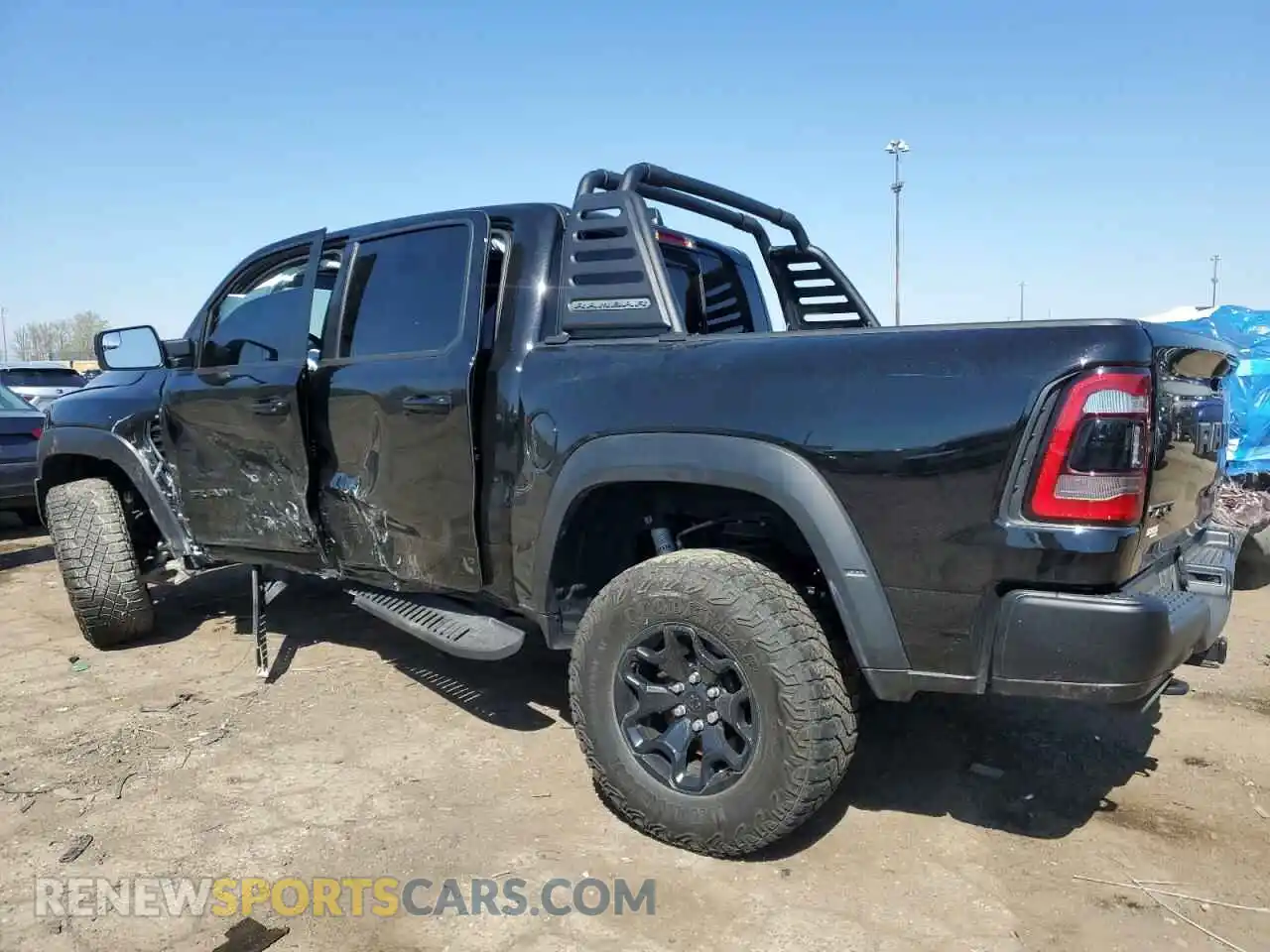 2 Photograph of a damaged car 1C6SRFU91NN112513 RAM 1500 2022